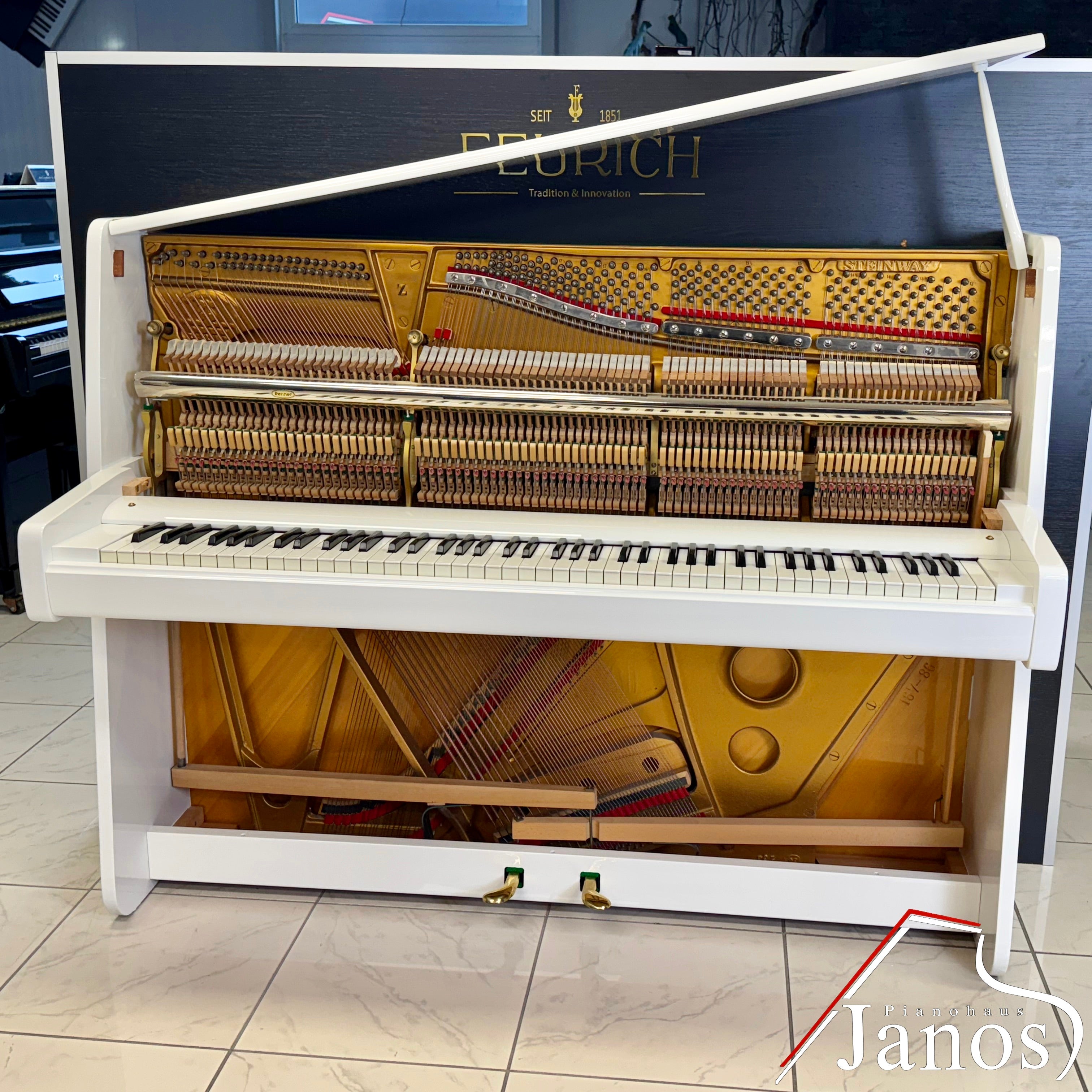 Klavier Steinway & Sons Z-114 - Weiß Hochglanz