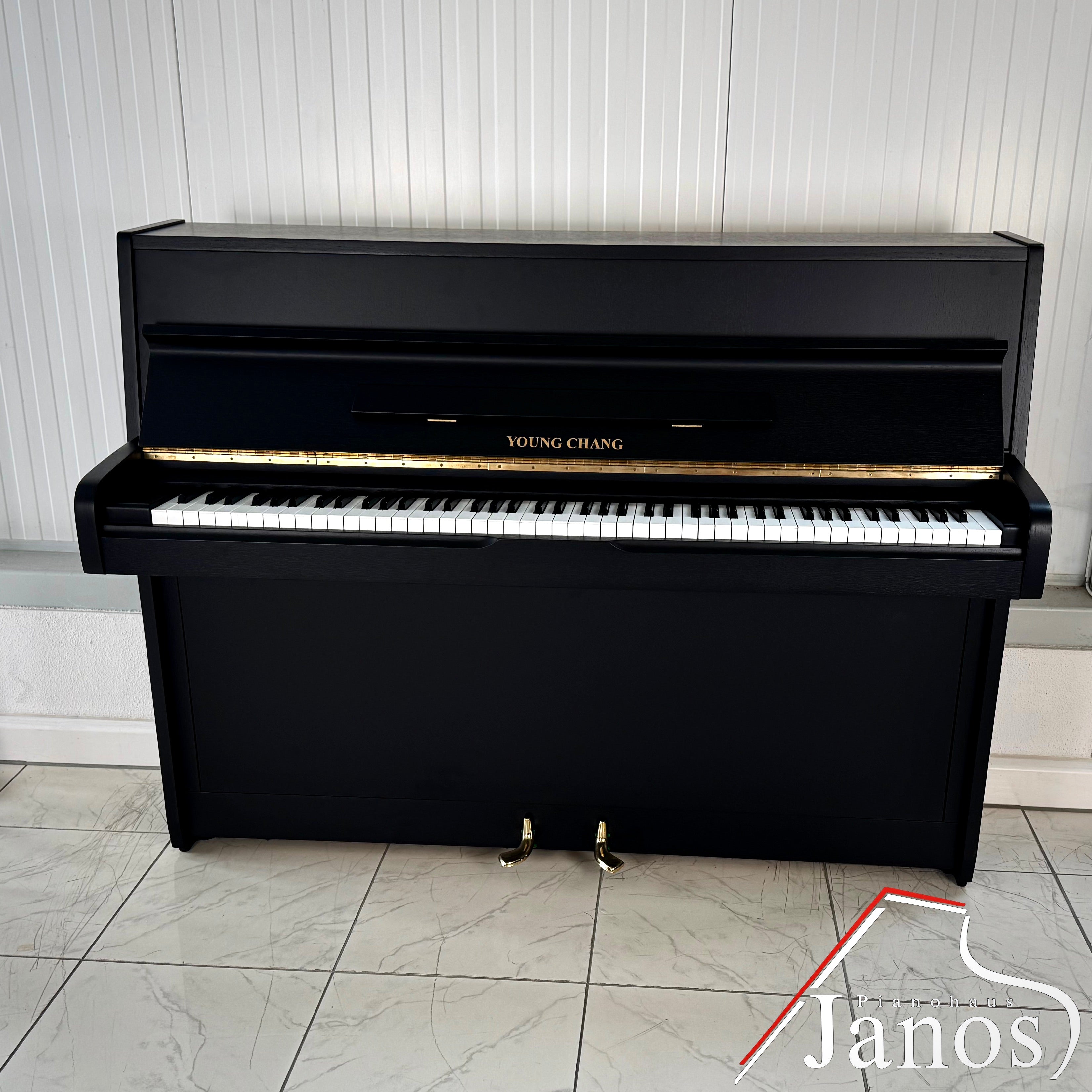 Klavier Young Chang 108 - Schwarz Matt
