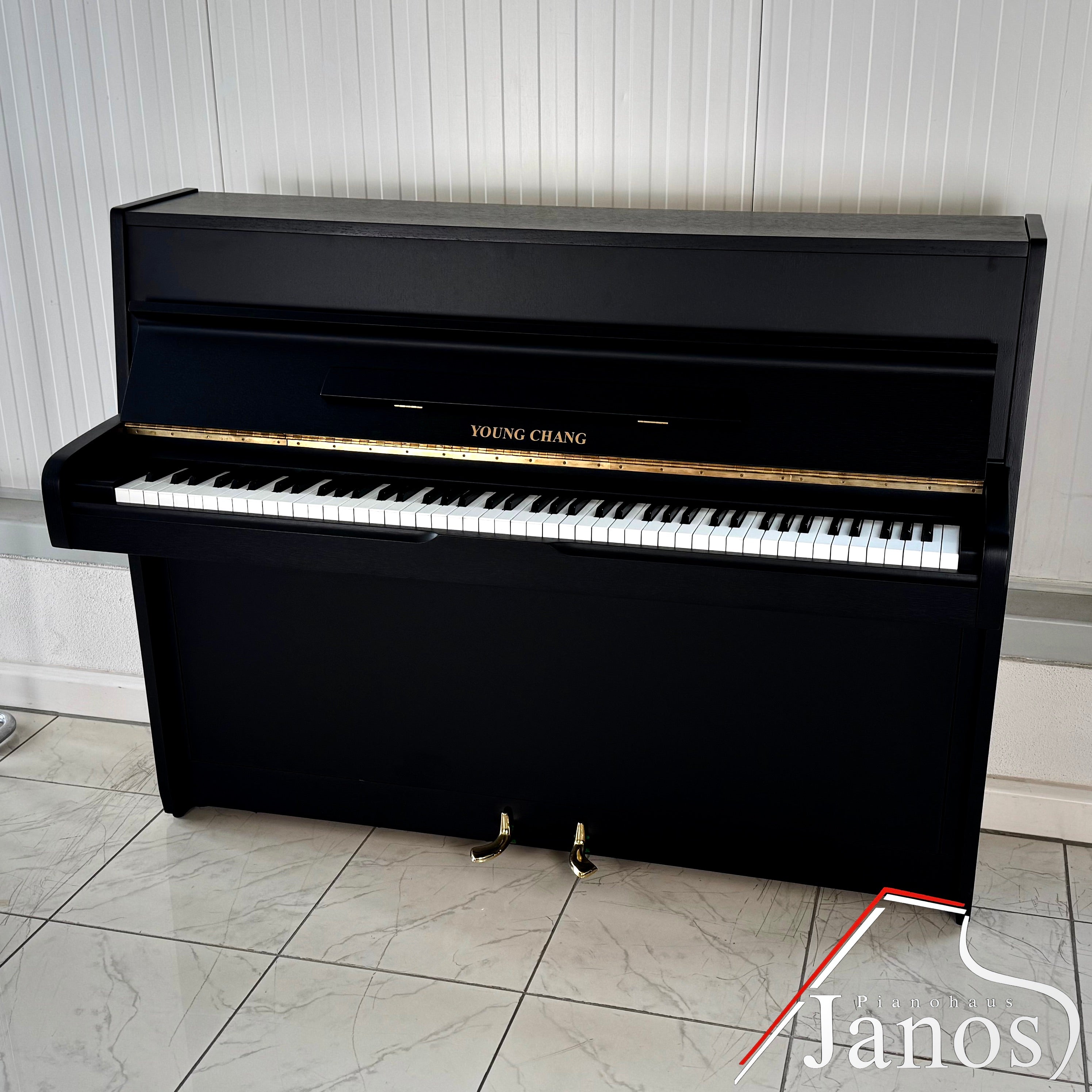 Klavier Young Chang 108 - Mietmodell
