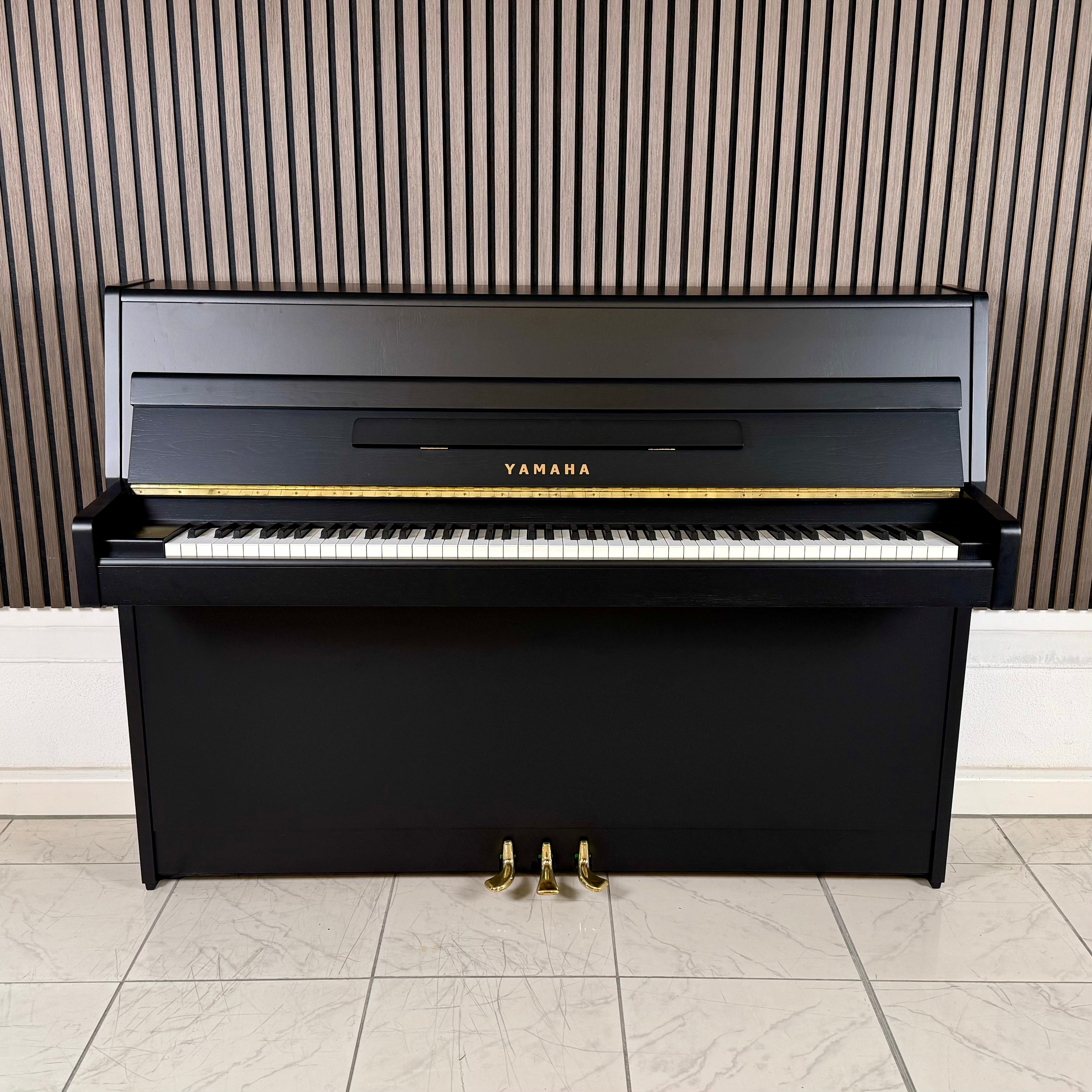 Klavier Yamaha M1J - Schwarz Matt