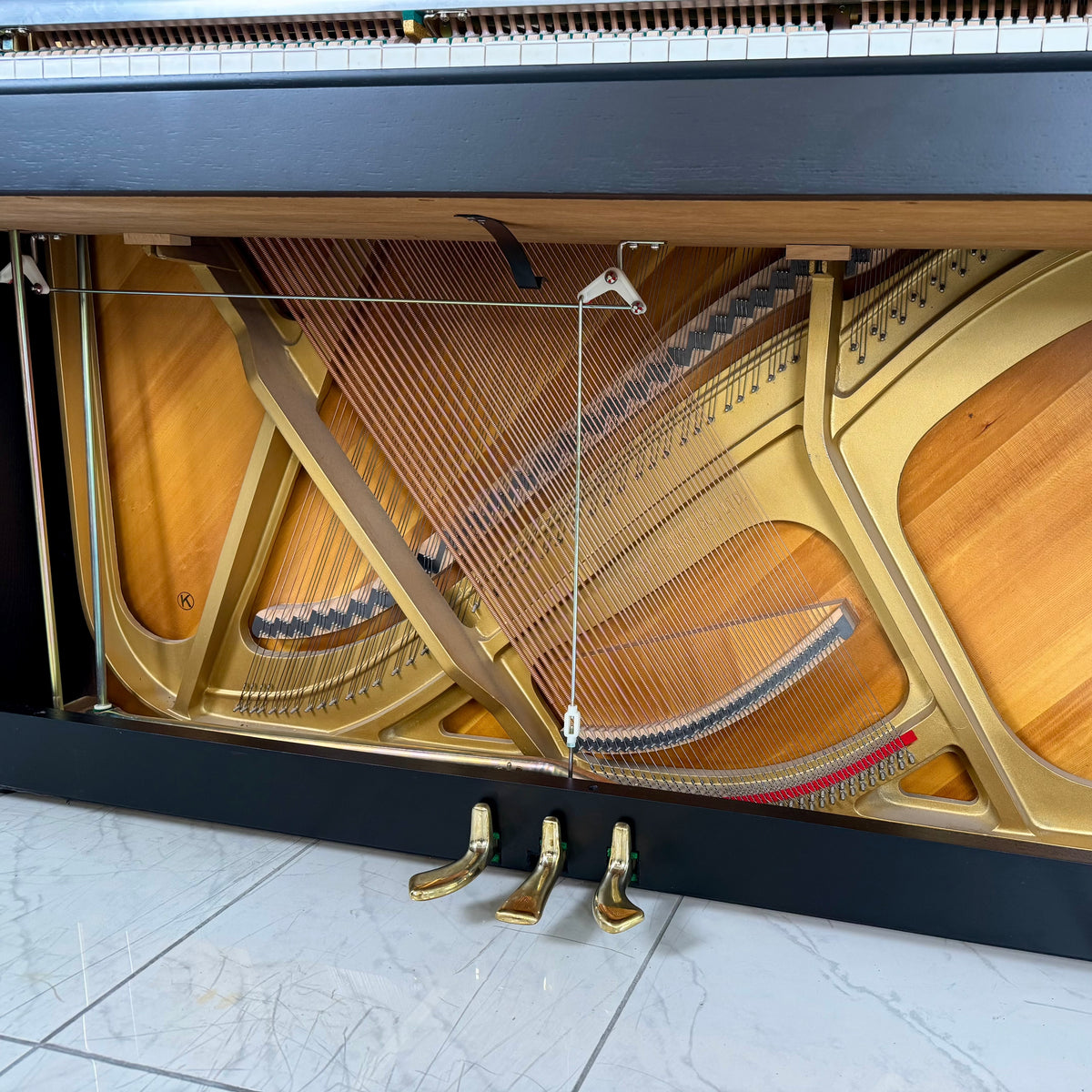 Klavier Yamaha 105 - Schwarz Matt
