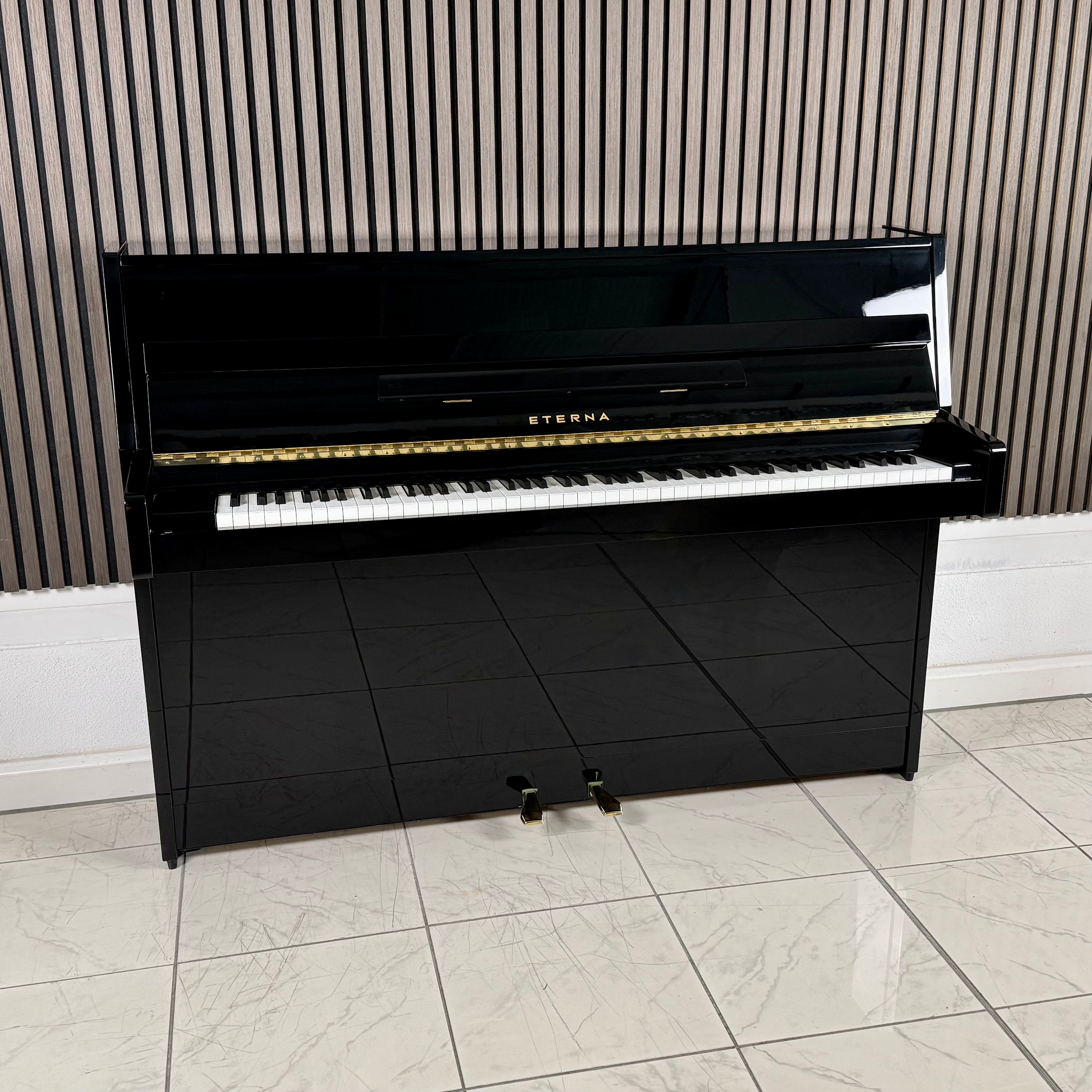 Klavier Eterna ER-10 - Schwarz Hochglanz - by Yamaha