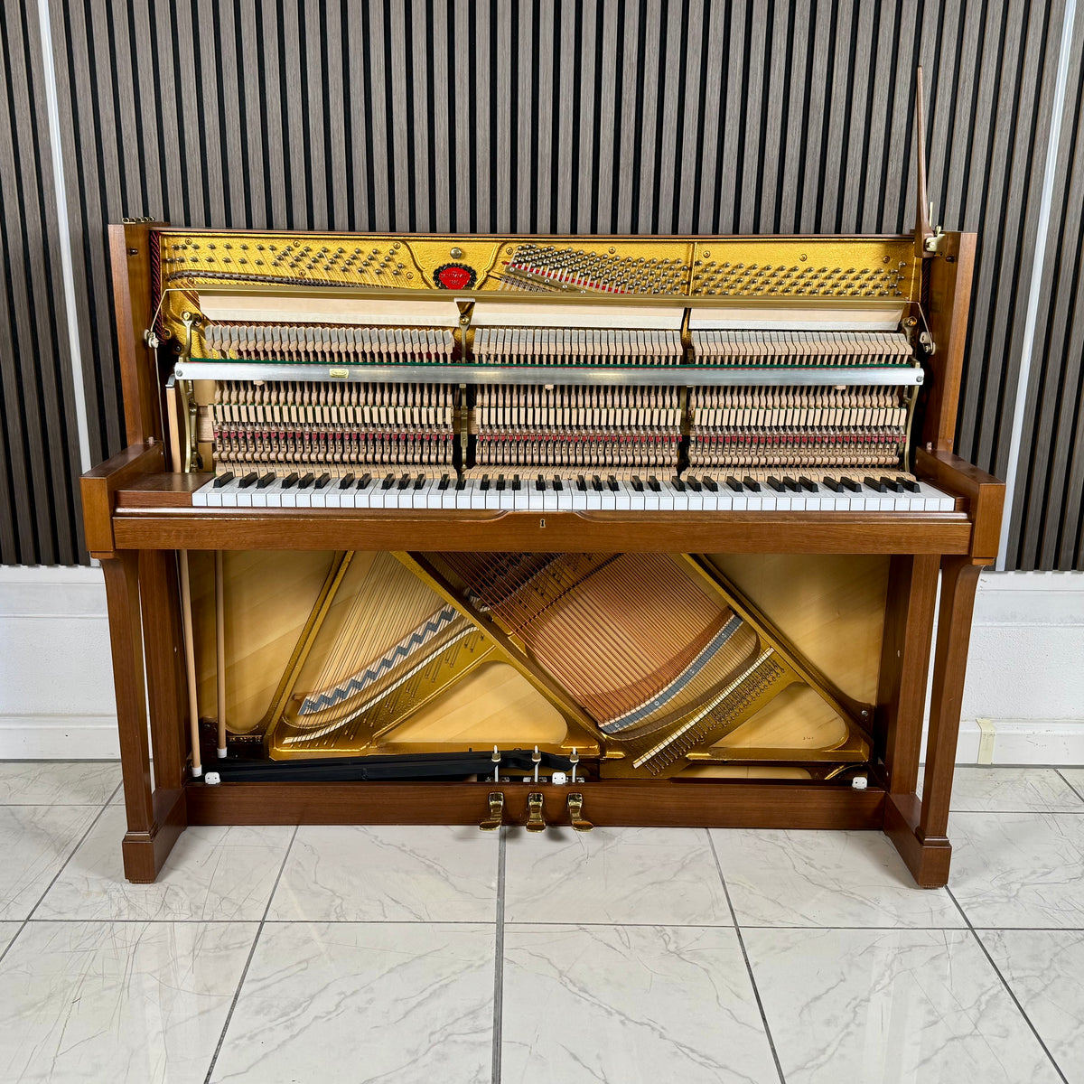 Klavier Schimmel 118 T - Nussbaum Satiniert
