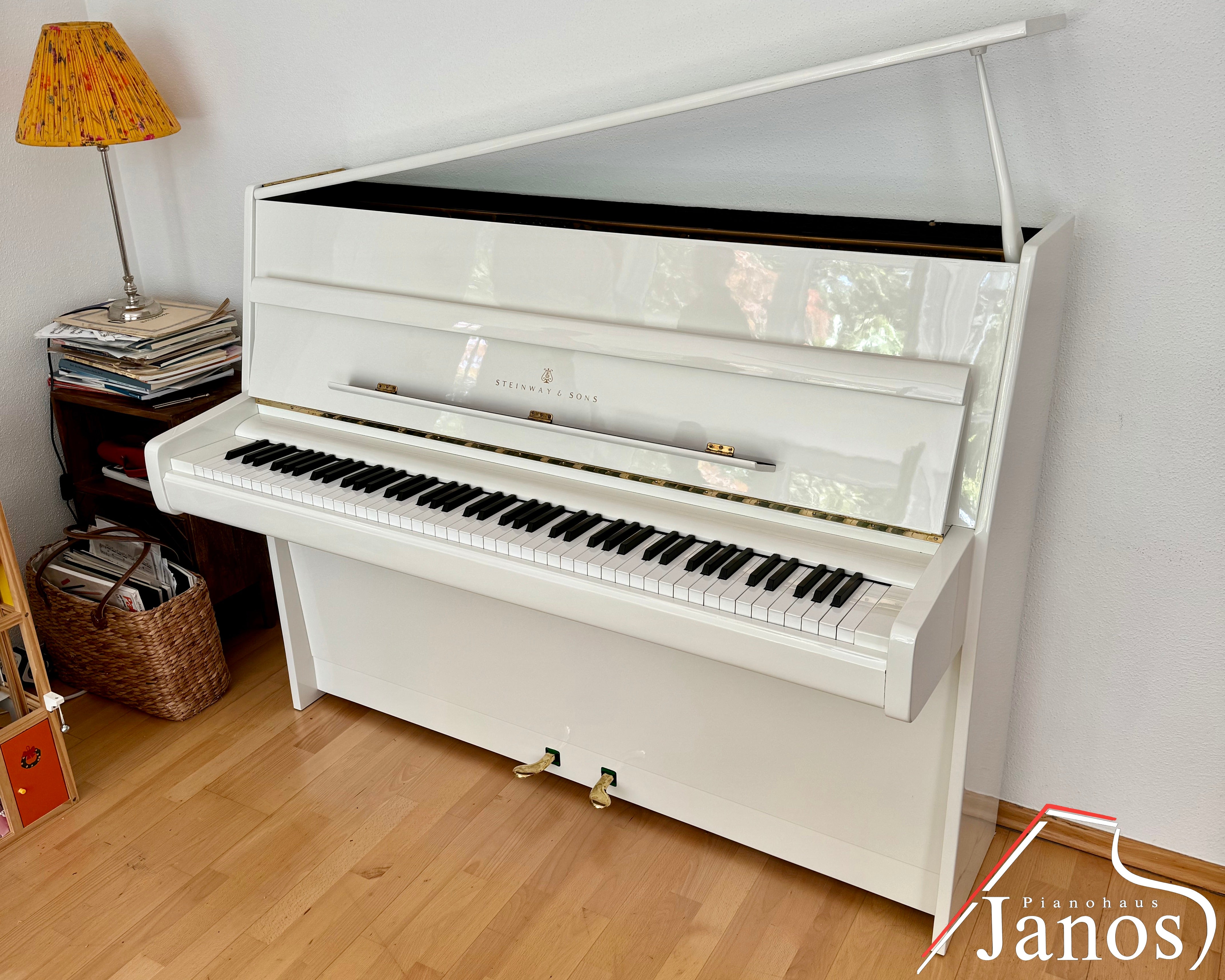 Klavier Steinway & Sons Z-114 - Weiß Hochglanz