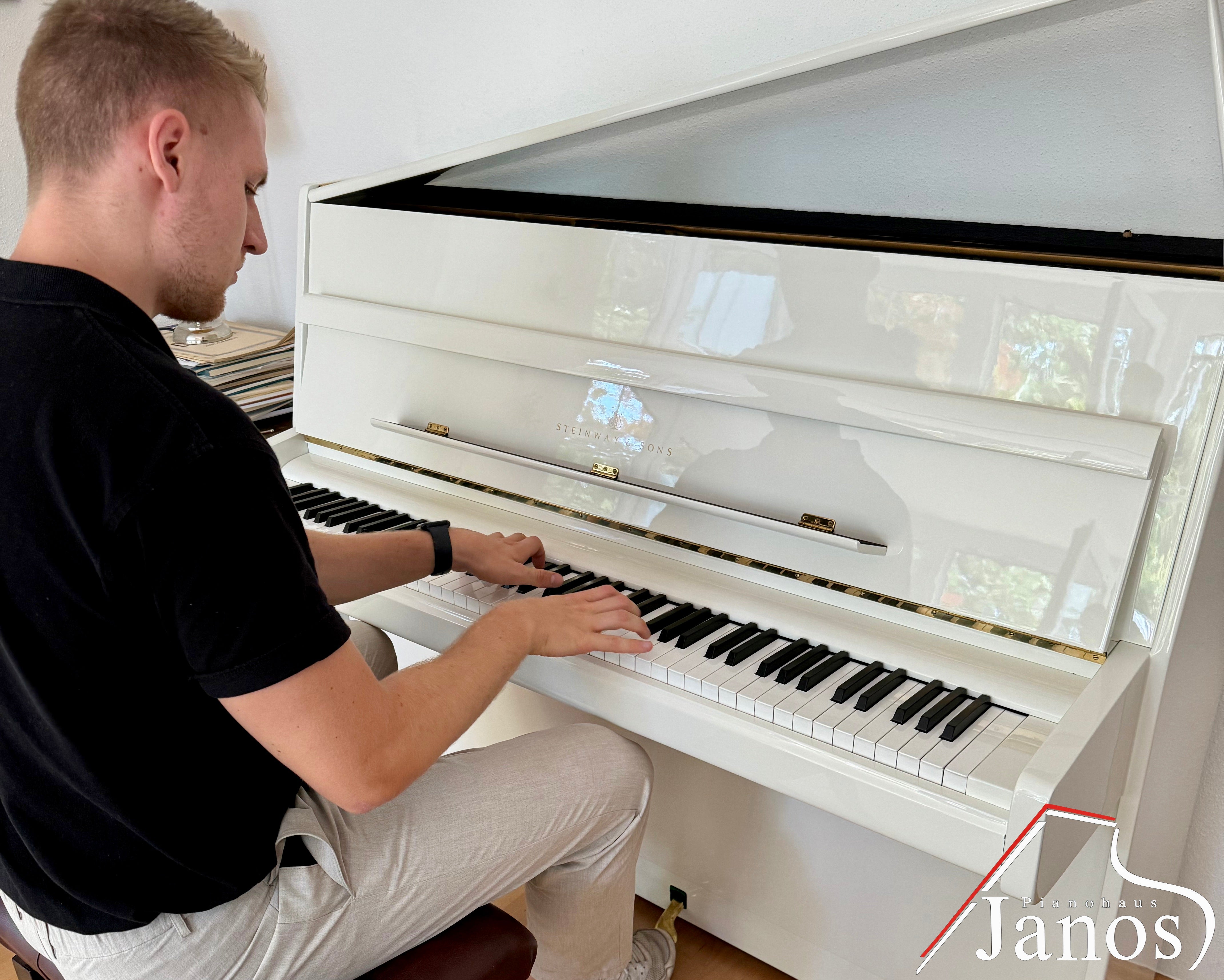 Klavier Steinway & Sons Z-114 - Weiß Hochglanz
