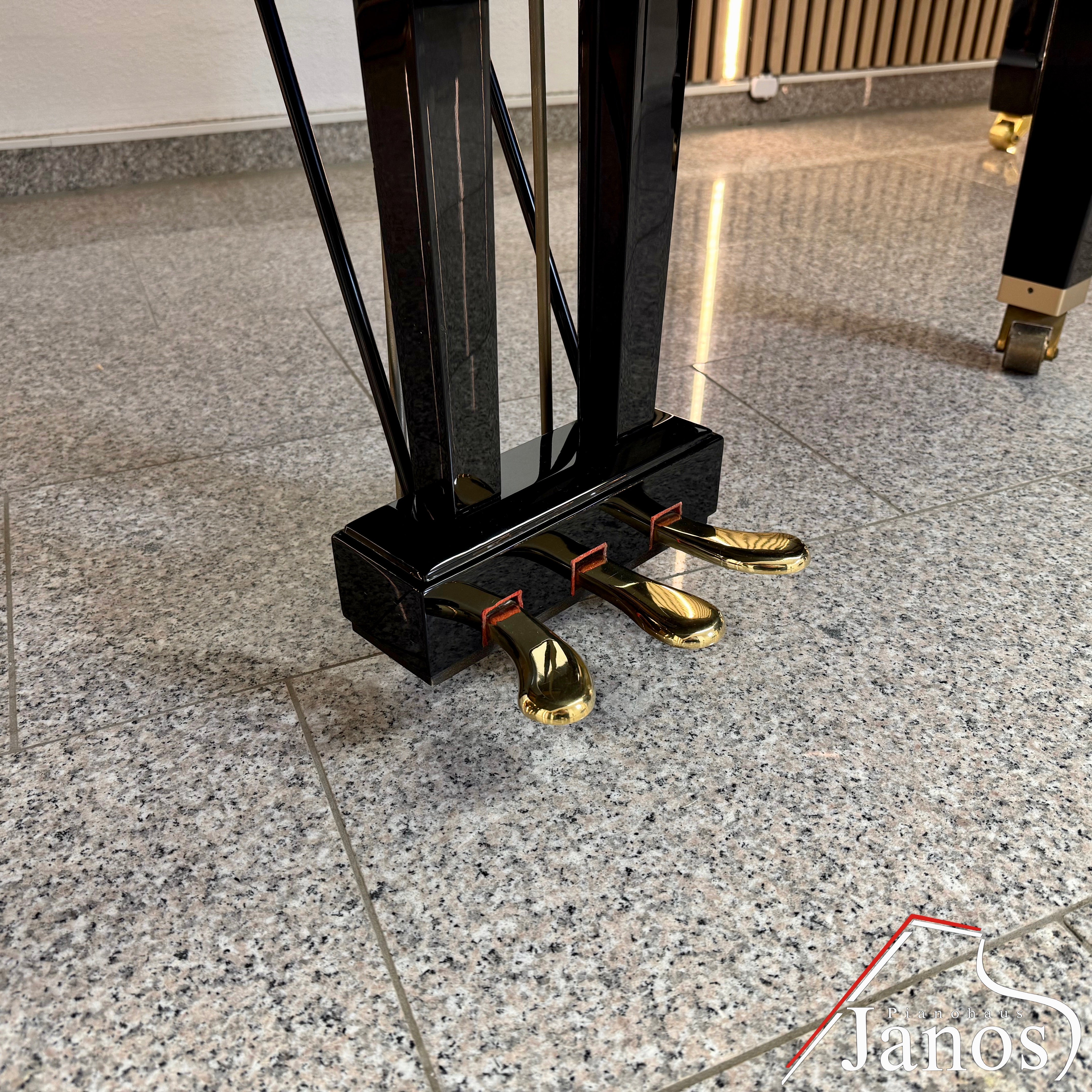 Flügel Yamaha GA1 - Schwarz Hochglanz