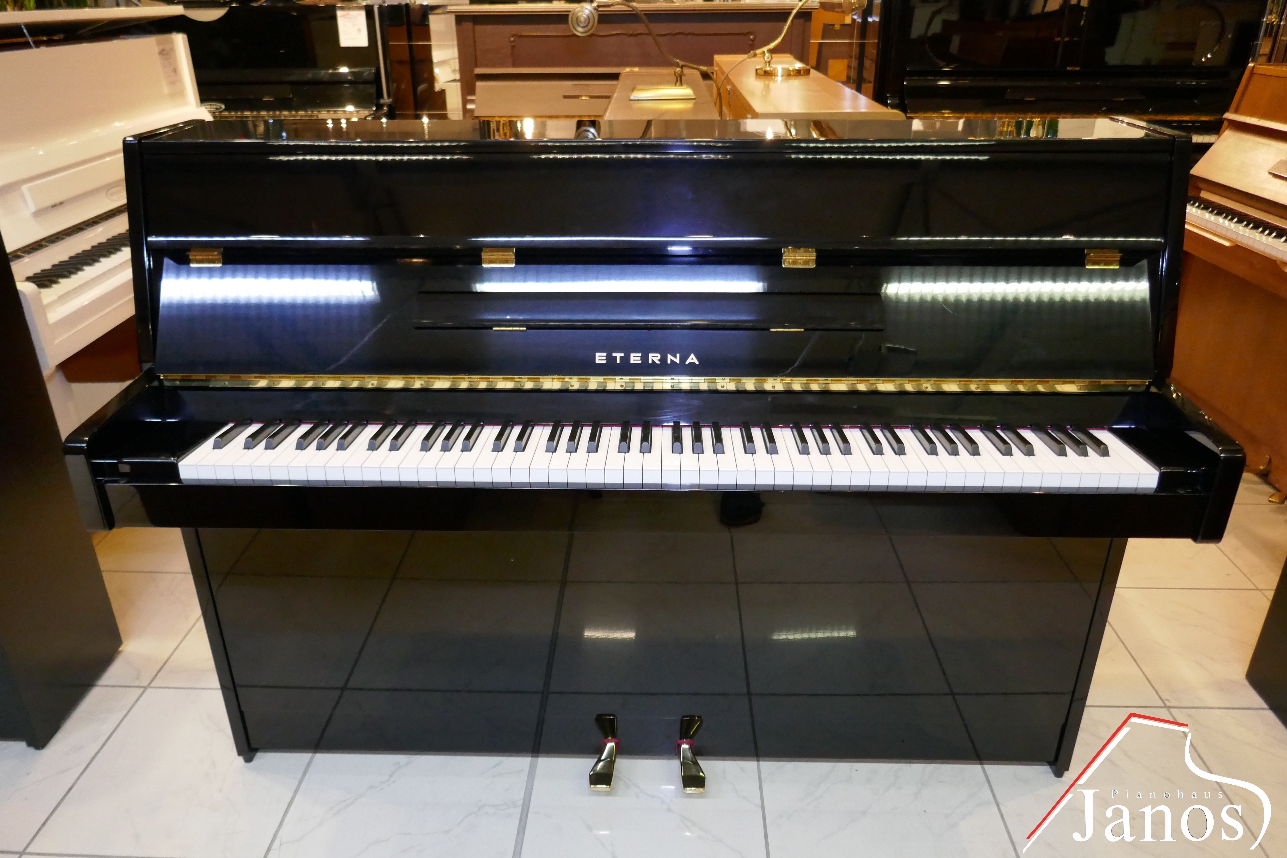 Klavier Yamaha Eterna ER-10 - Schwarz Hochglanz