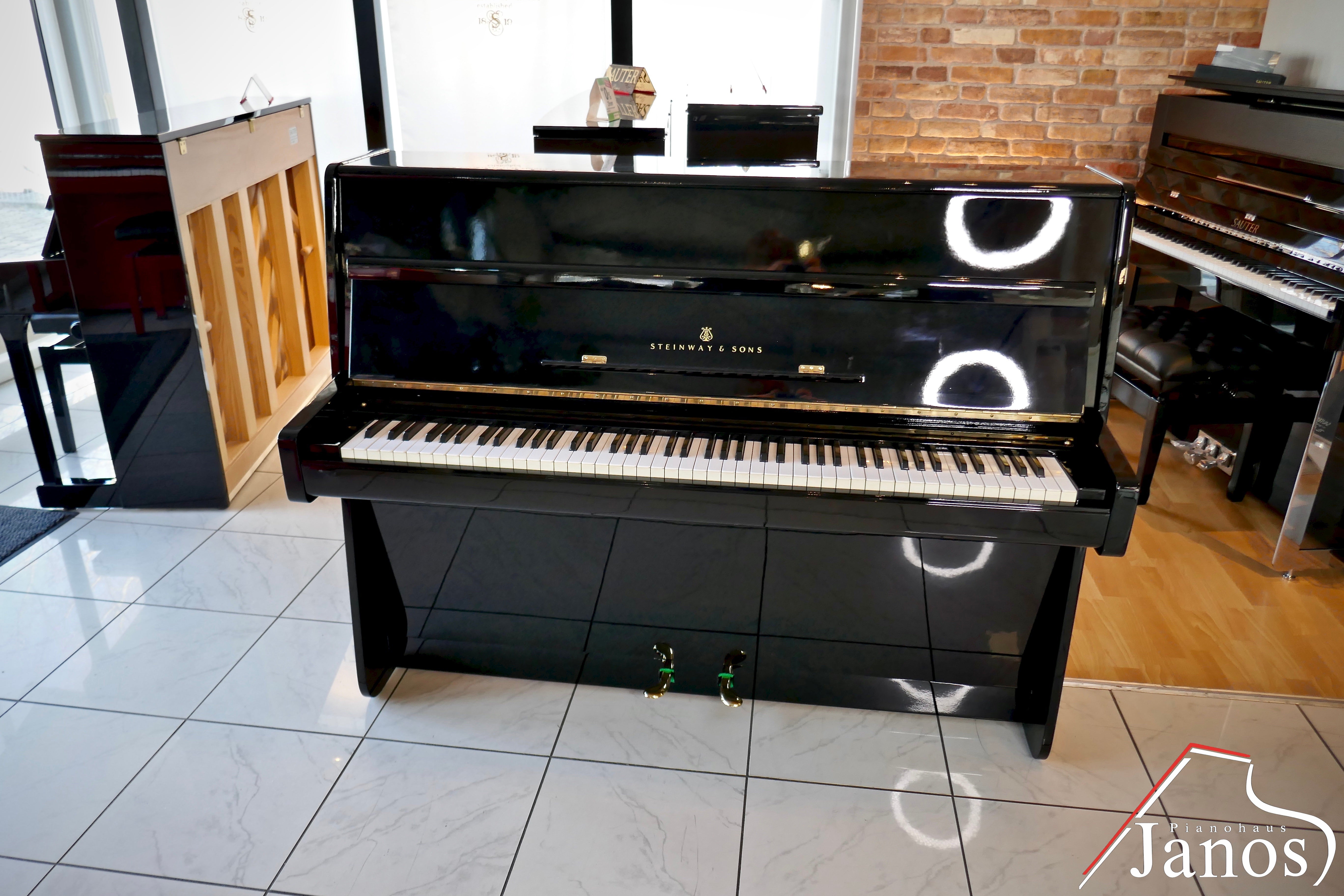 Klavier Steinway & Sons Z-114 - Schwarz Hochglanz