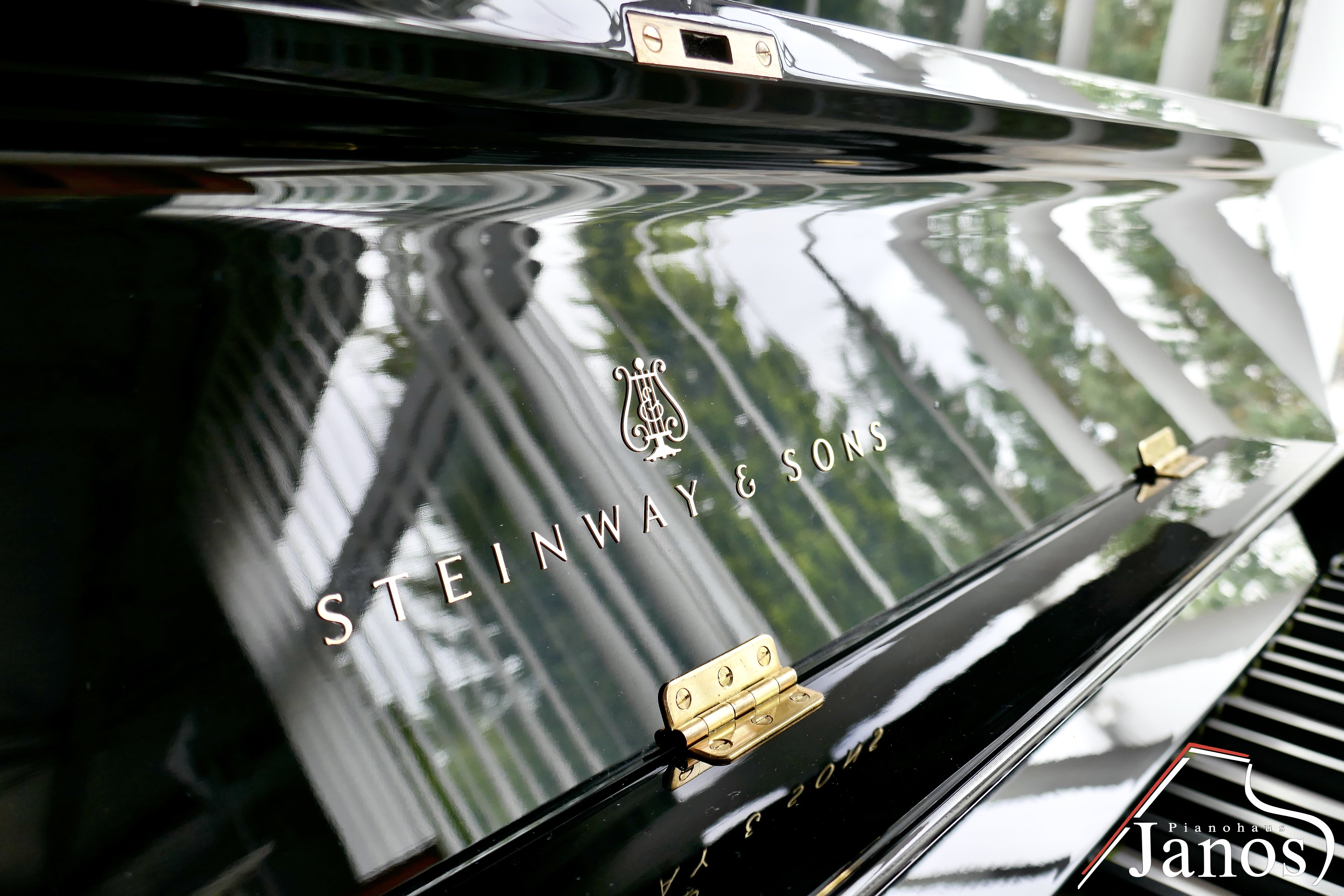 Klavier Steinway & Sons V-125 - Schwarz Hochglanz