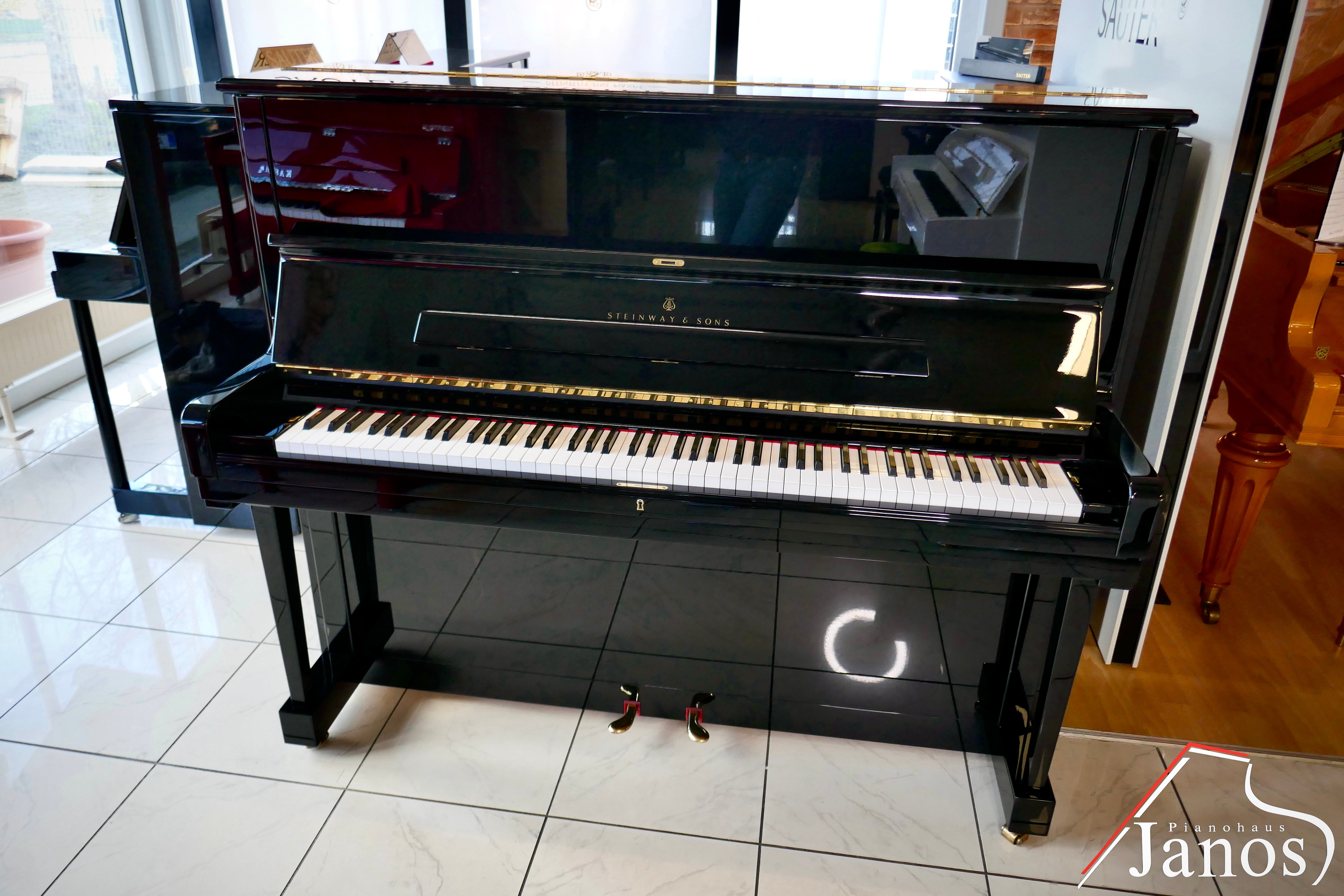 Klavier Steinway & Sons K-132 - Schwarz Hochglanz