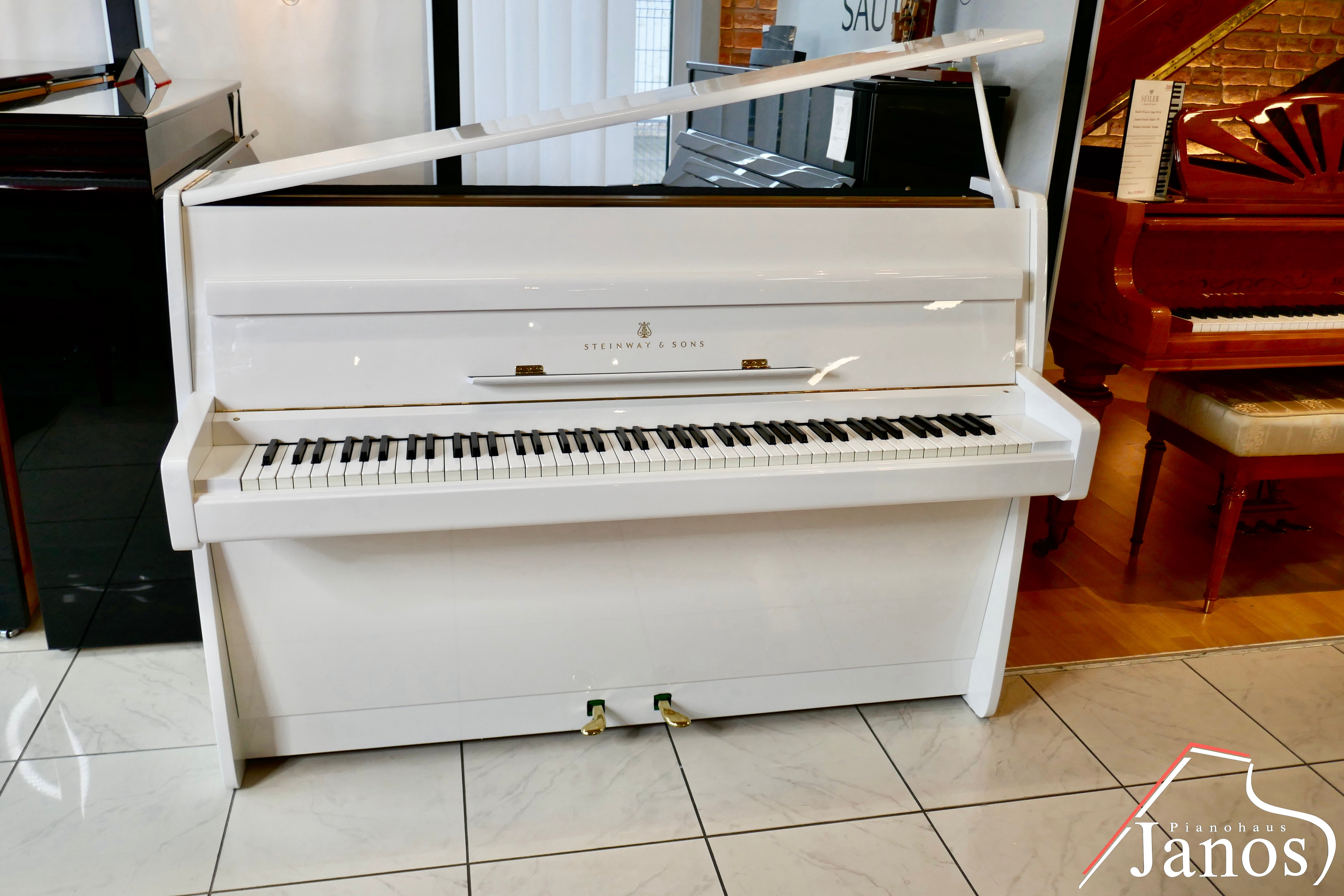 Klavier Steinway & Sons F-104 - Weiß Hochglanz