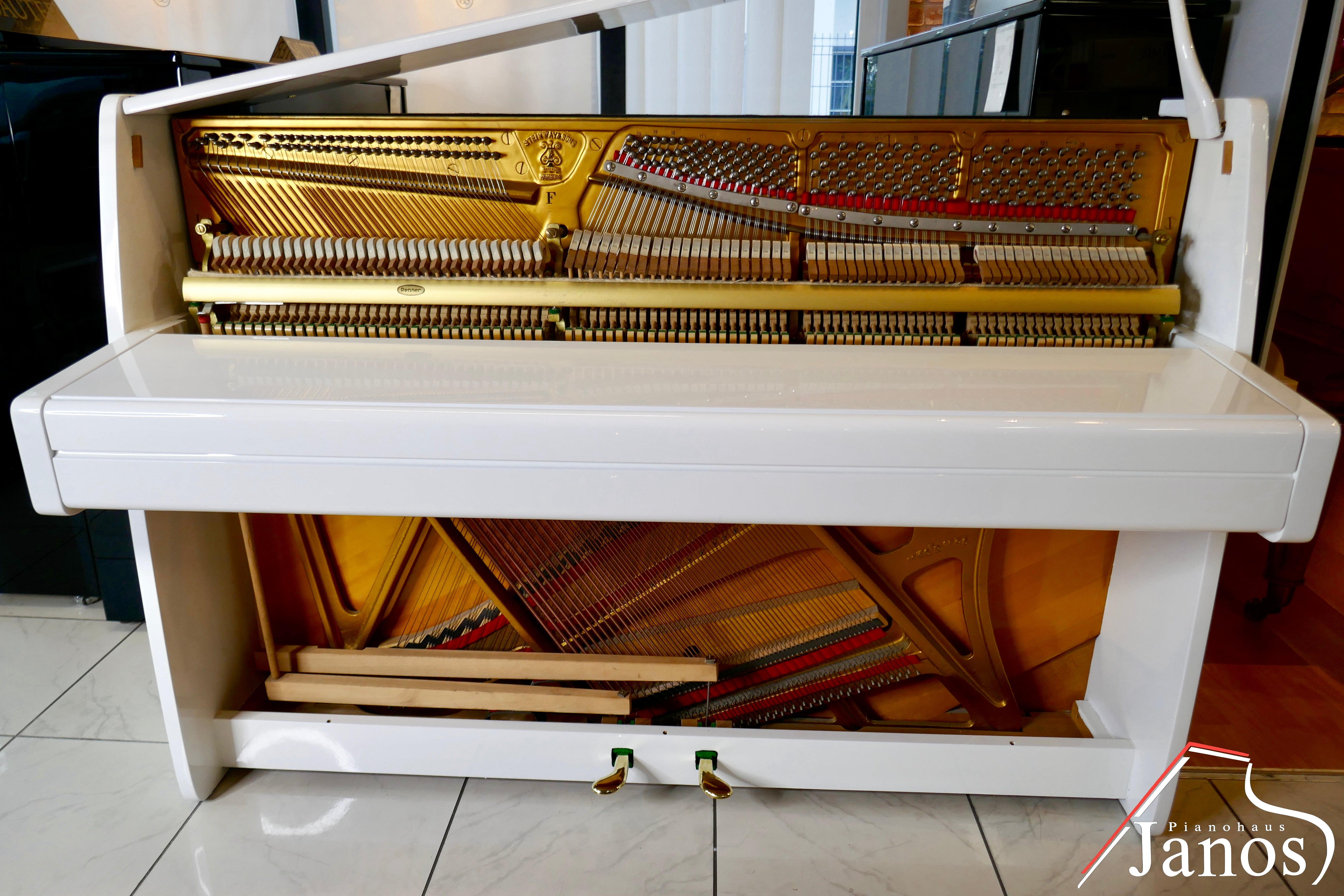 Klavier Steinway & Sons F-104 - Weiß Hochglanz