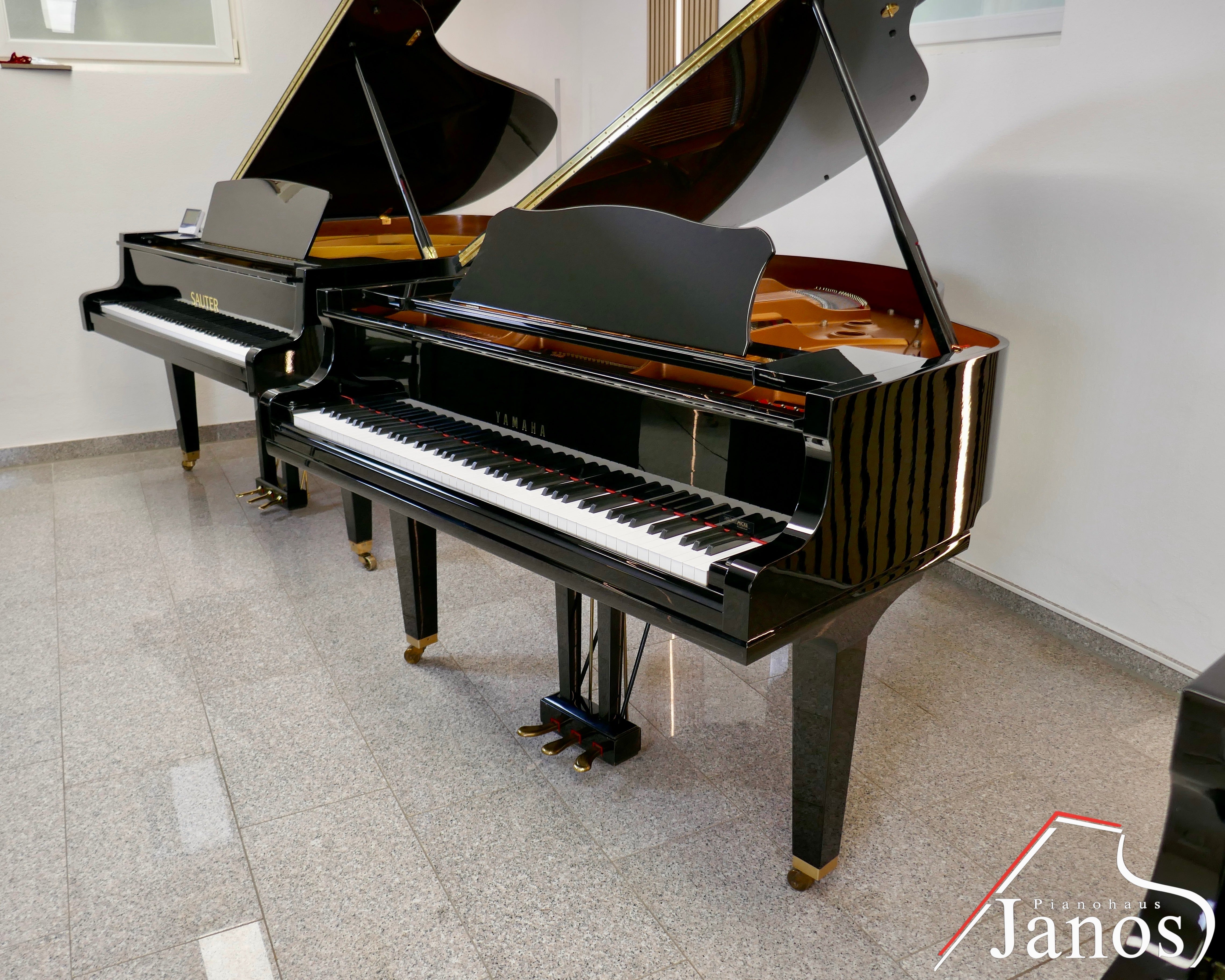 Flügel Yamaha GC1 - Schwarz Hochglanz