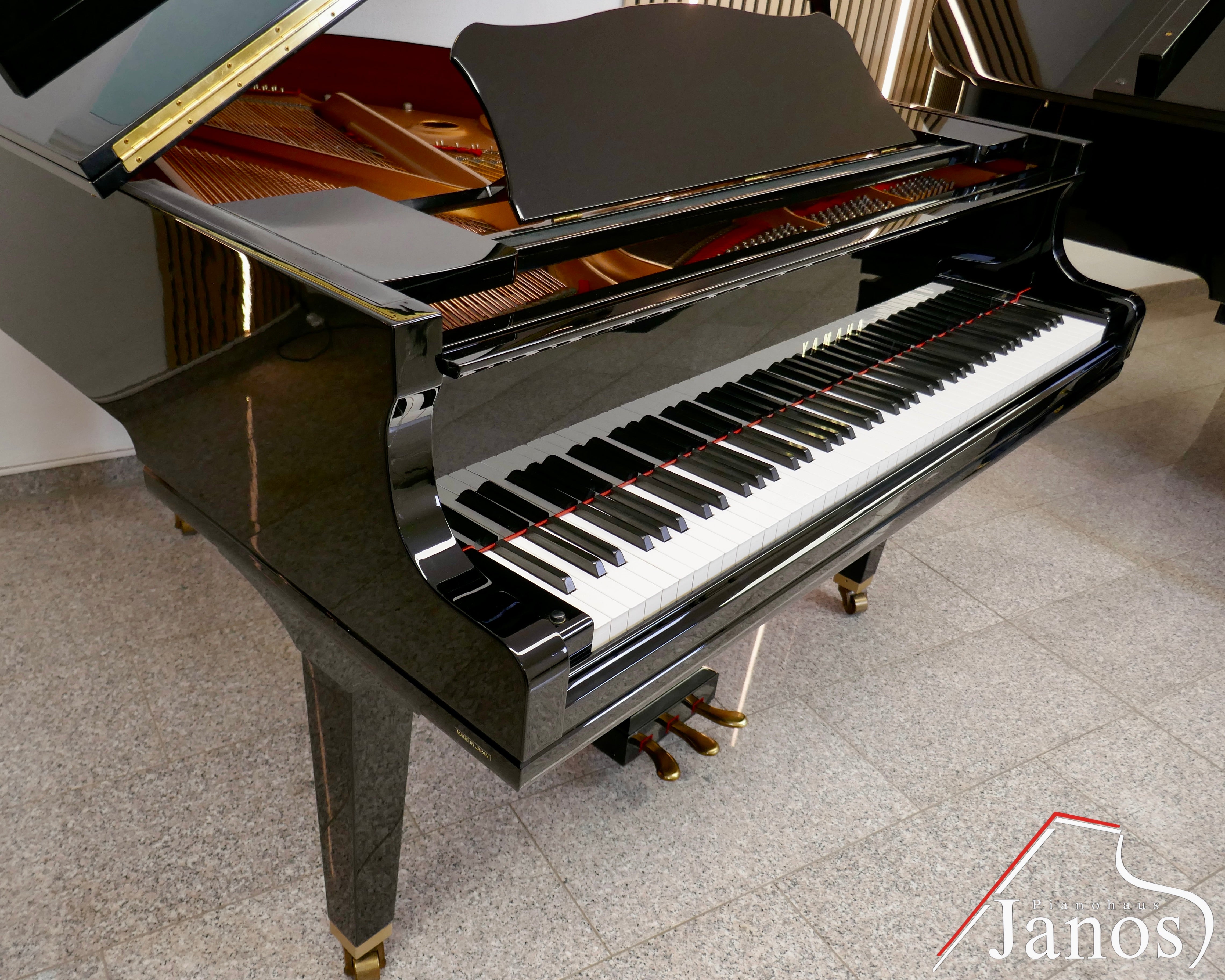 Flügel Yamaha GC2 - Schwarz Hochglanz