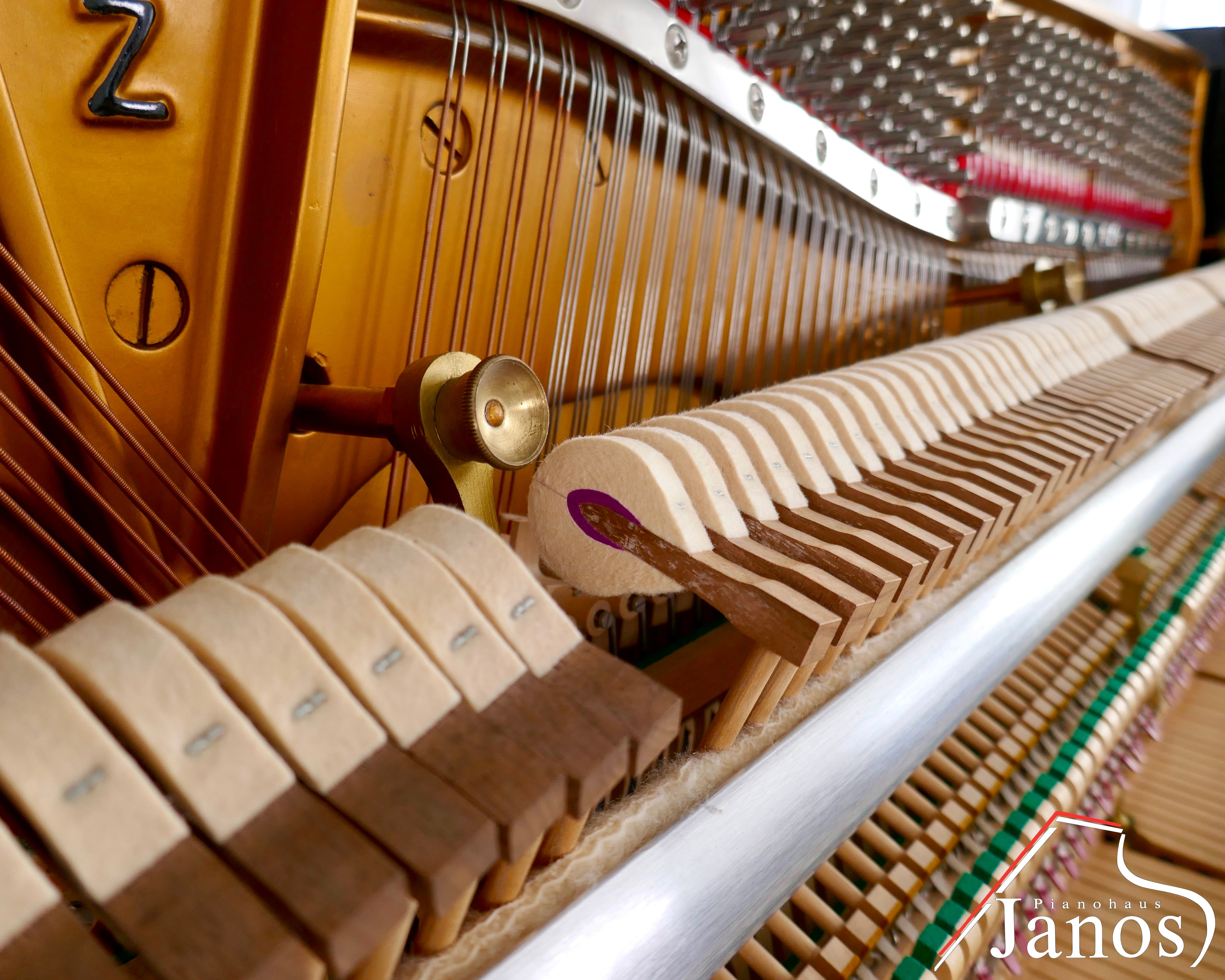 Klavier Steinway & Sons Z-114 - Schwarz Hochglanz