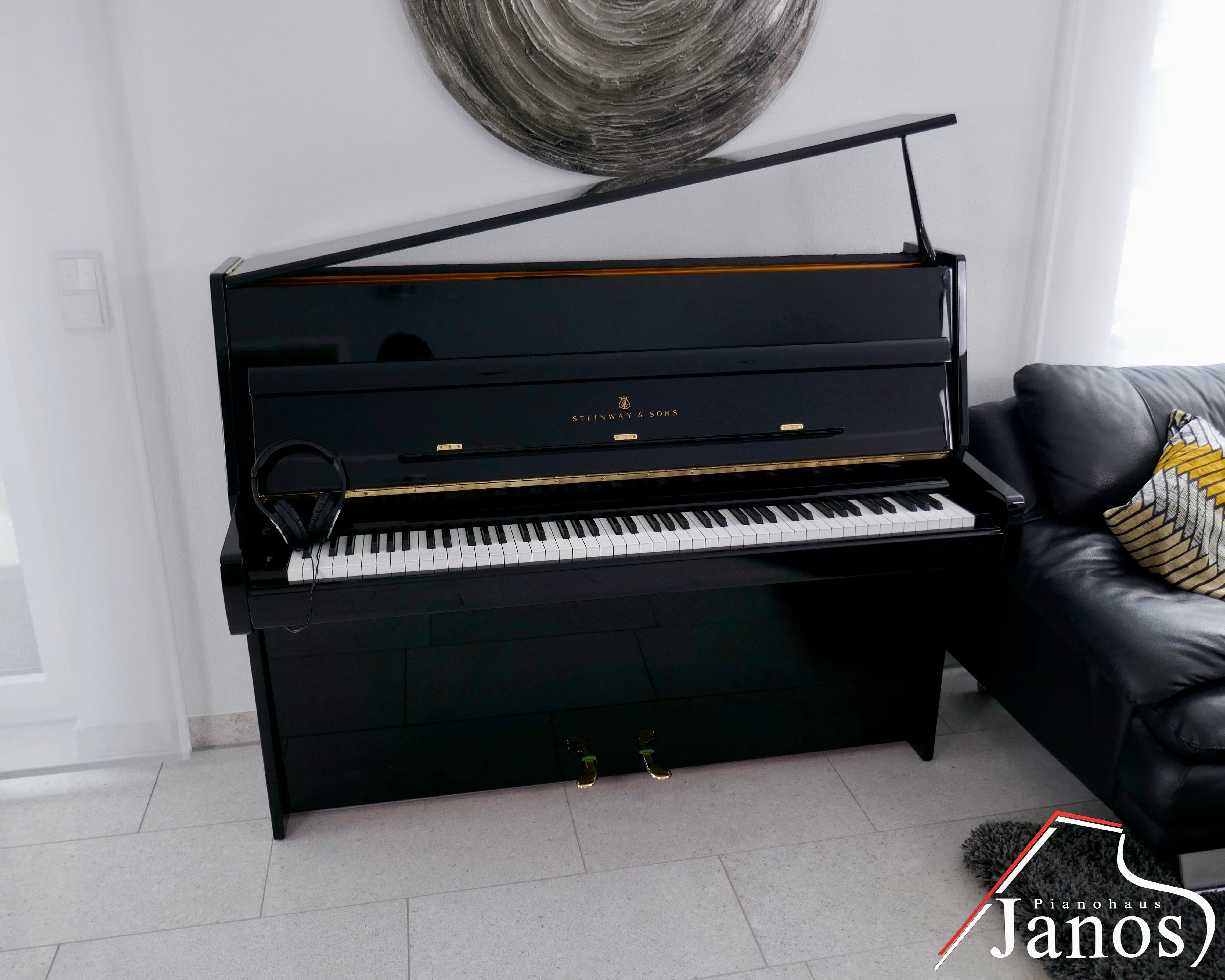 Klavier Steinway & Sons Z-114 - mit Silent System