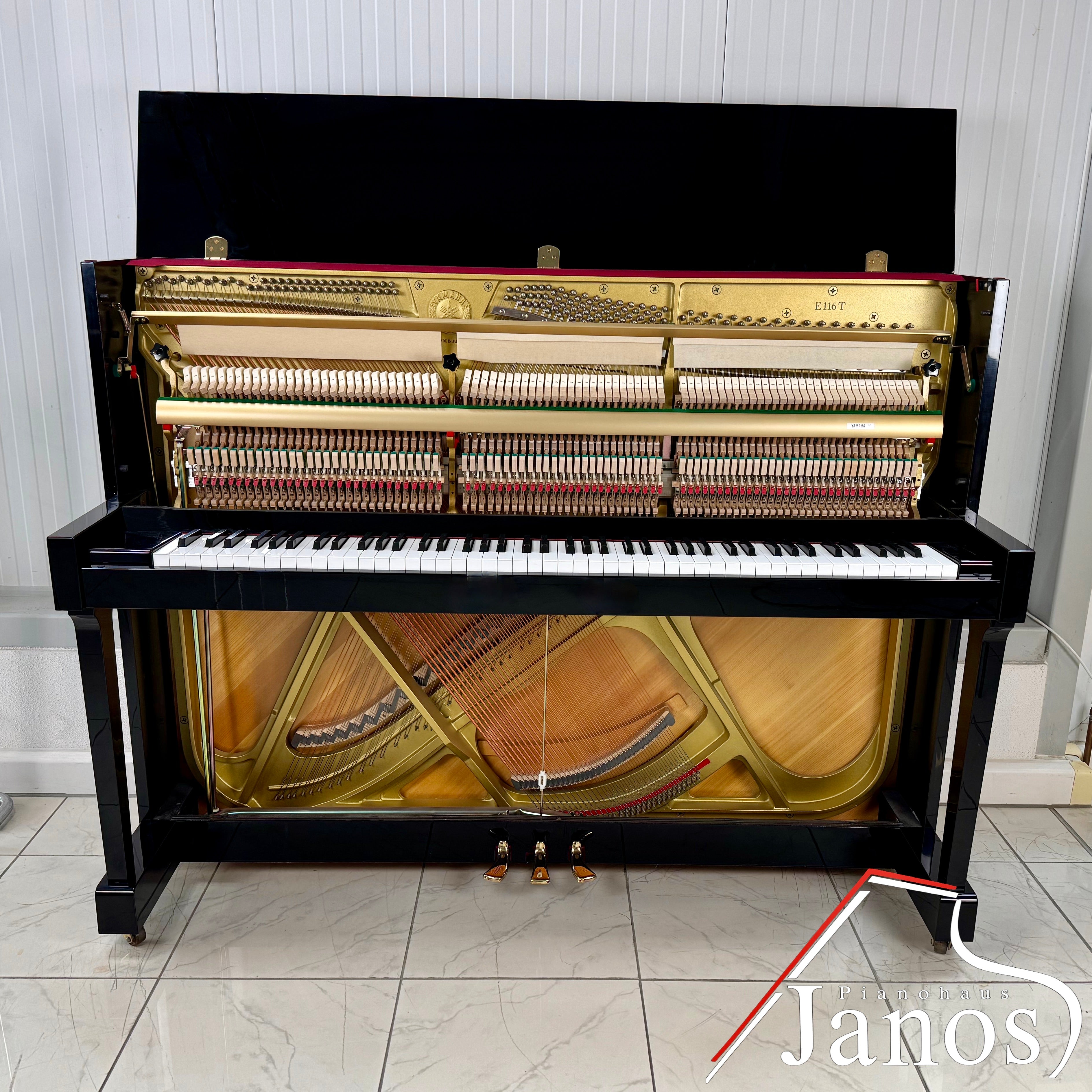 Klavier Yamaha E116 T - Schwarz Hochglanz