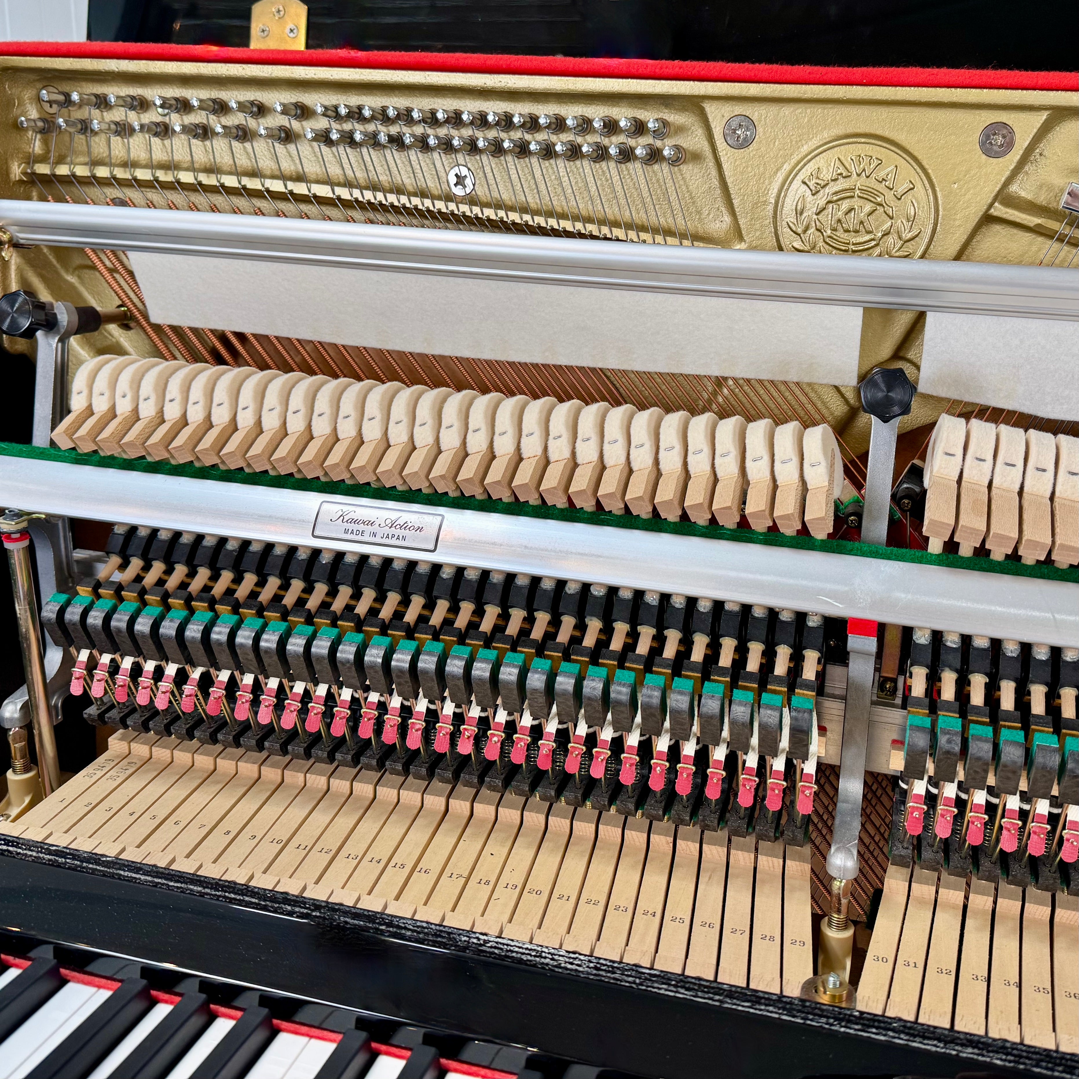 Klavier Kawai K-2 - Schwarz Hochglanz