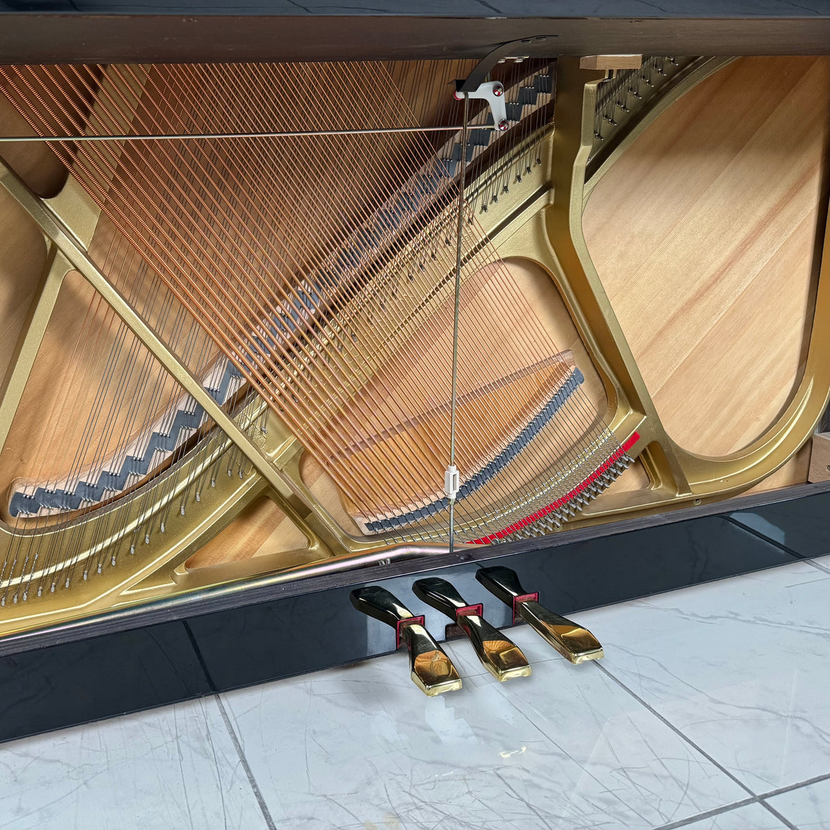 Klavier Yamaha b1 PE - Schwarz Hochglanz