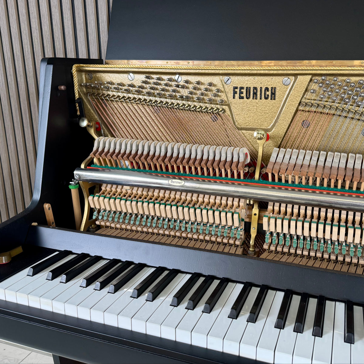 Klavier Feurich M109 - Schwarz Matt