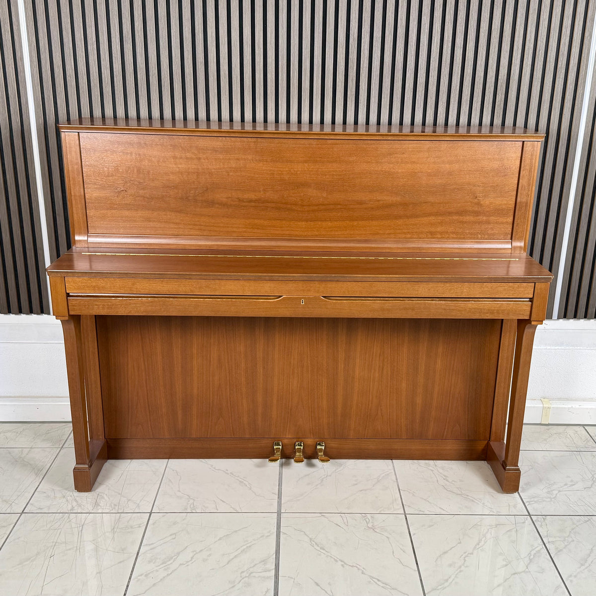 Klavier Schimmel 118 T - Nussbaum Satiniert