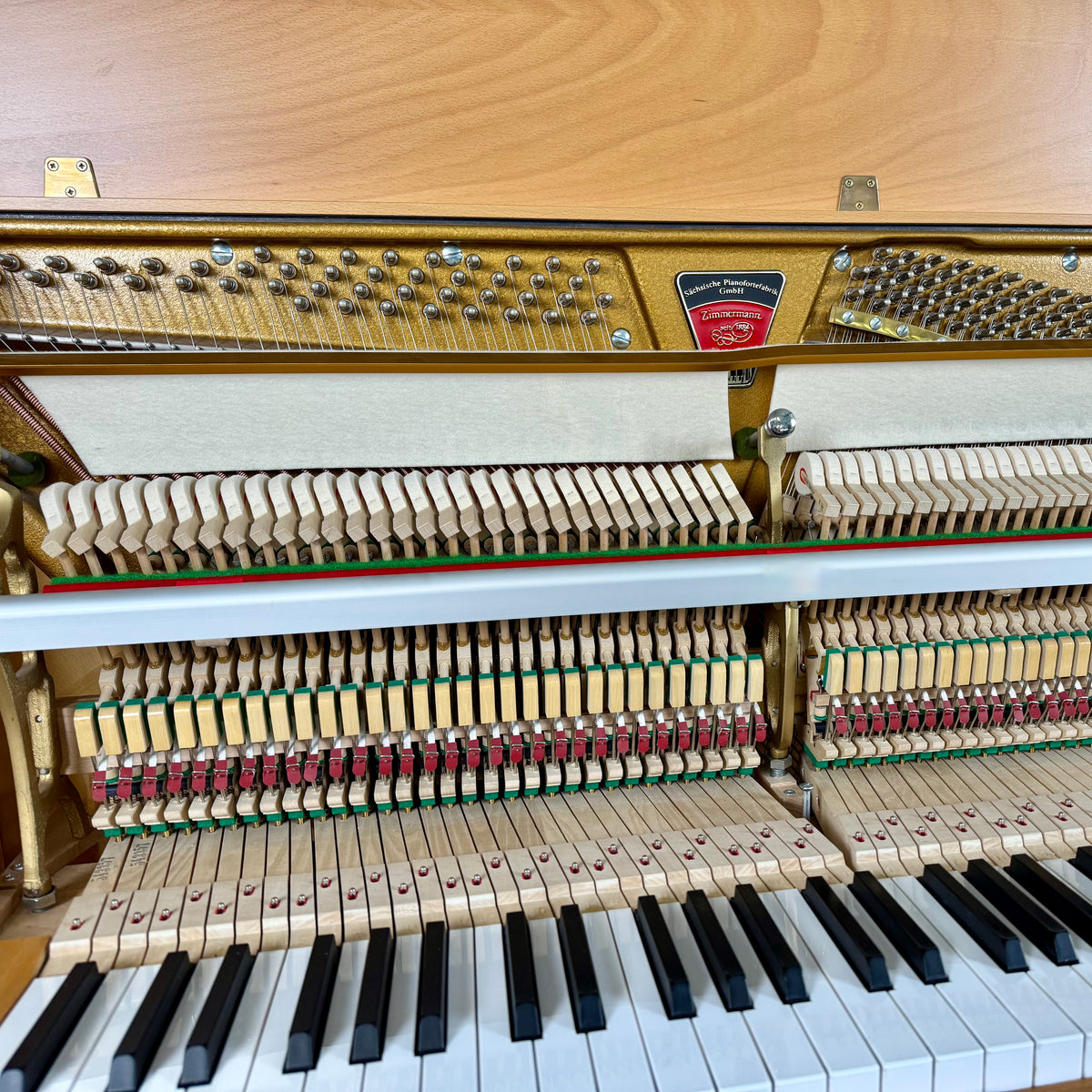 Klavier Zimmermann 116 Konsole - Buche - by C. Bechstein