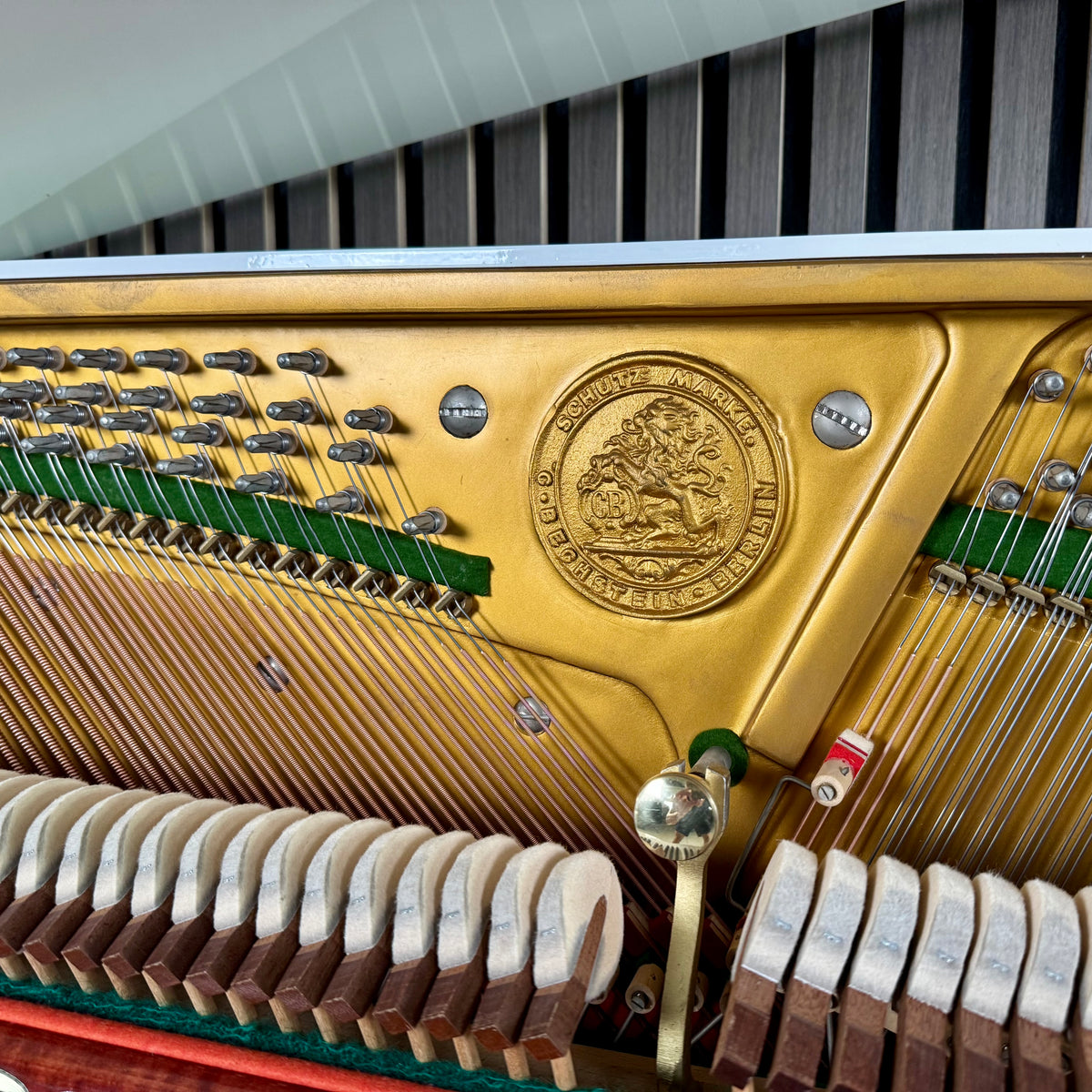 Klavier C. Bechstein 12 N  - adsilent - Weiß Hochglanz