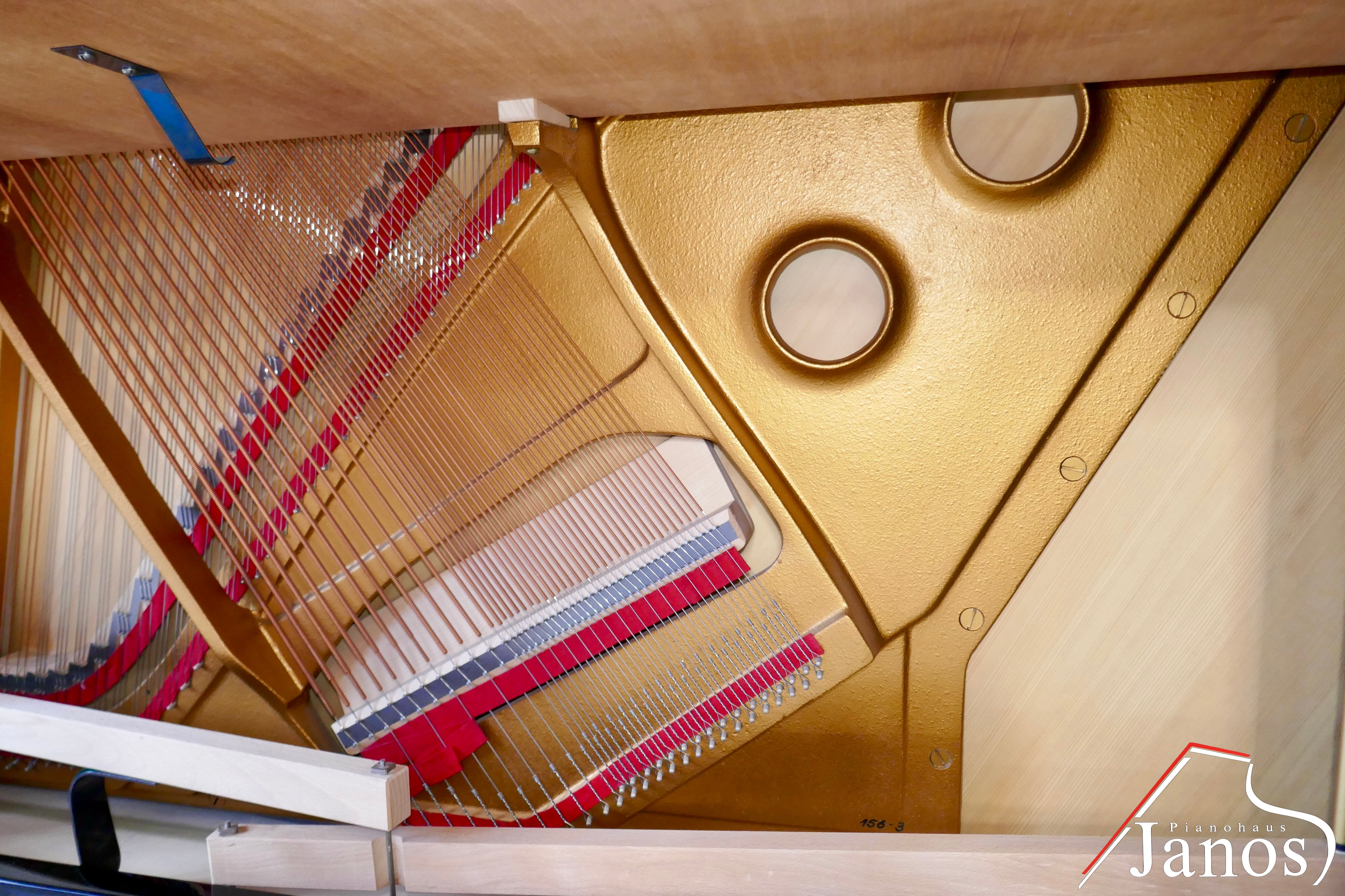 Klavier Steinway & Sons K-132 - Schwarz Hochglanz