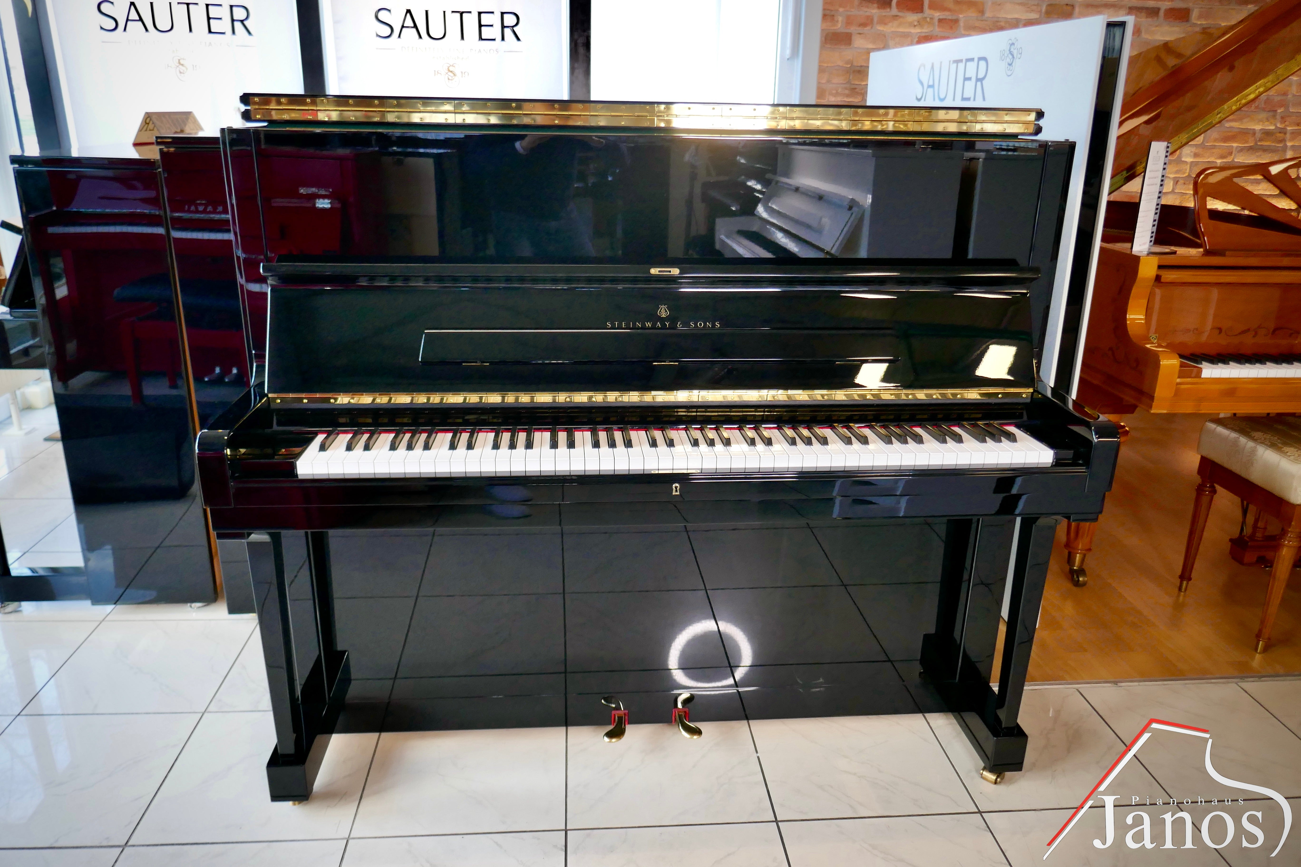 Klavier Steinway & Sons K-132 - Schwarz Hochglanz