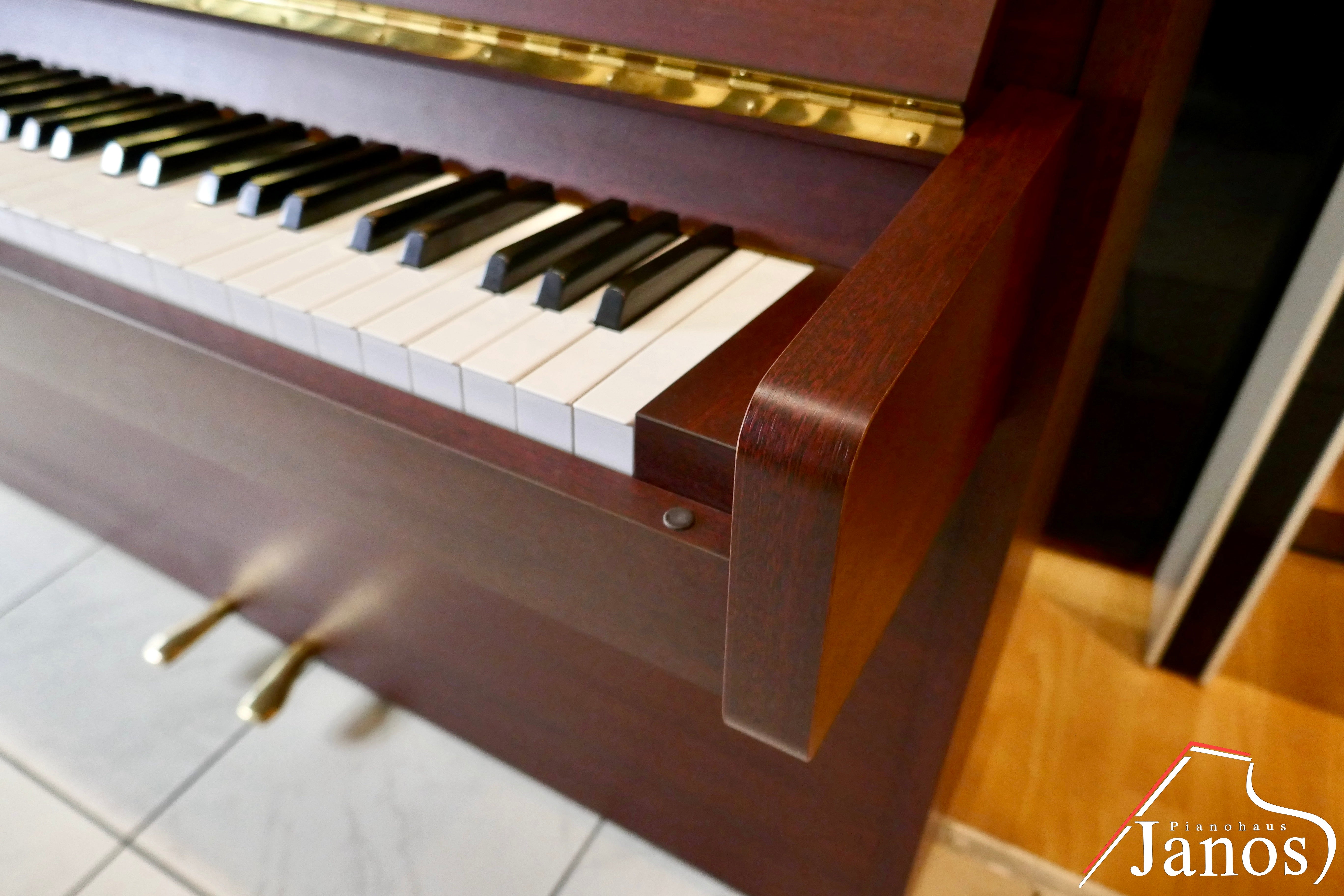 Klavier Yamaha Eterna ER-10 - Mahagoni Matt