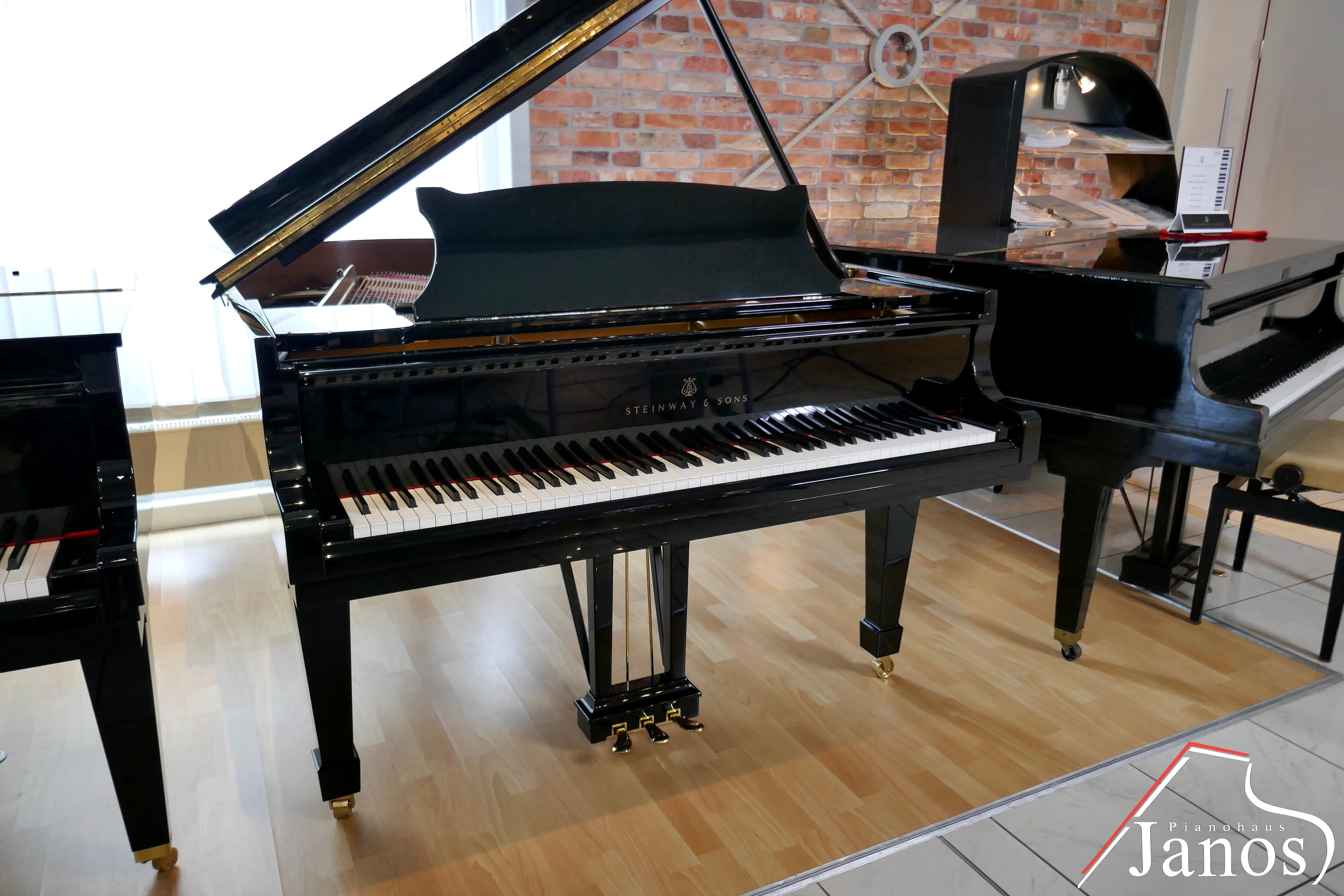Flügel Steinway & Sons O-180 - Schwarz Hochglanz
