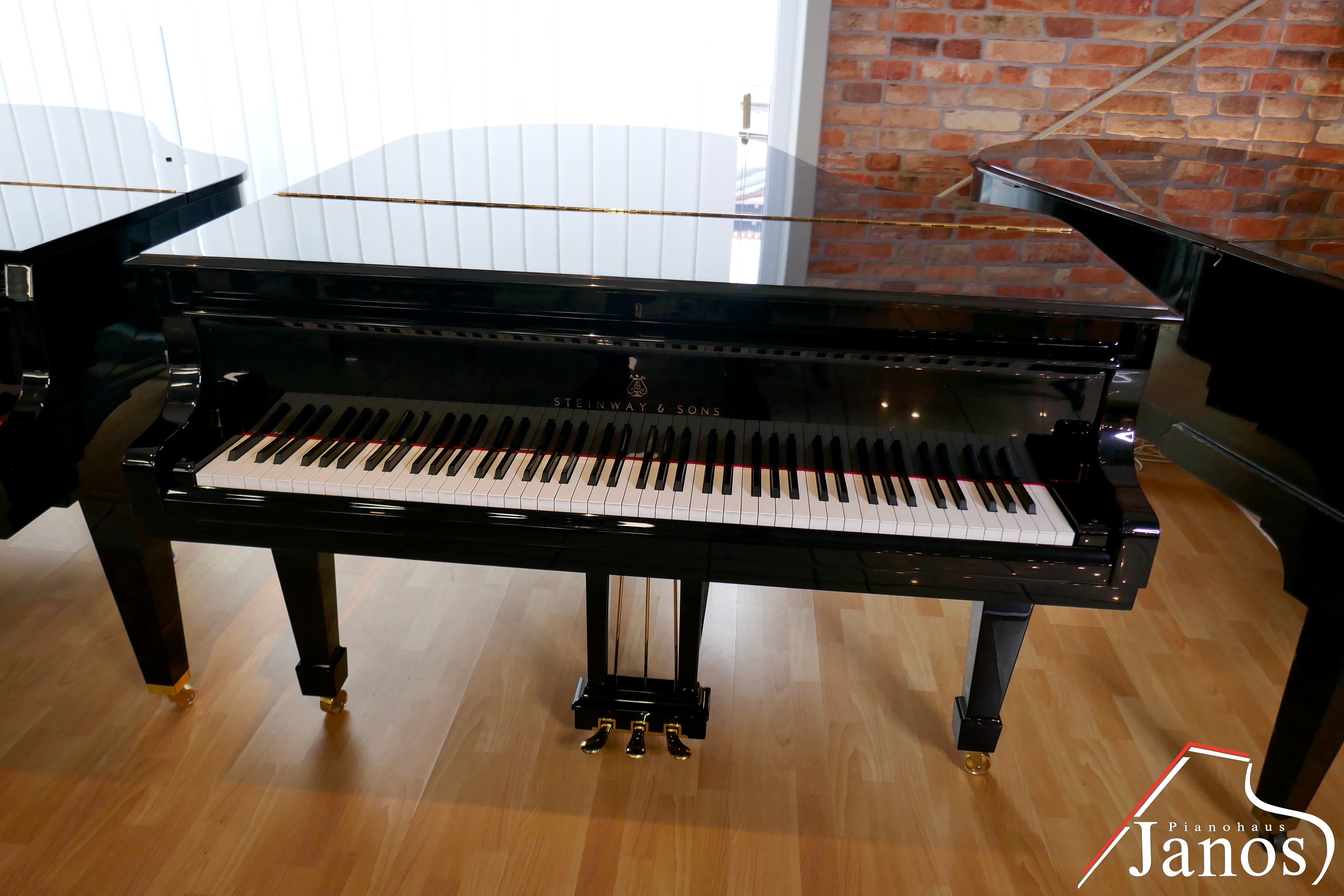 Flügel Steinway & Sons O-180 - Schwarz Hochglanz