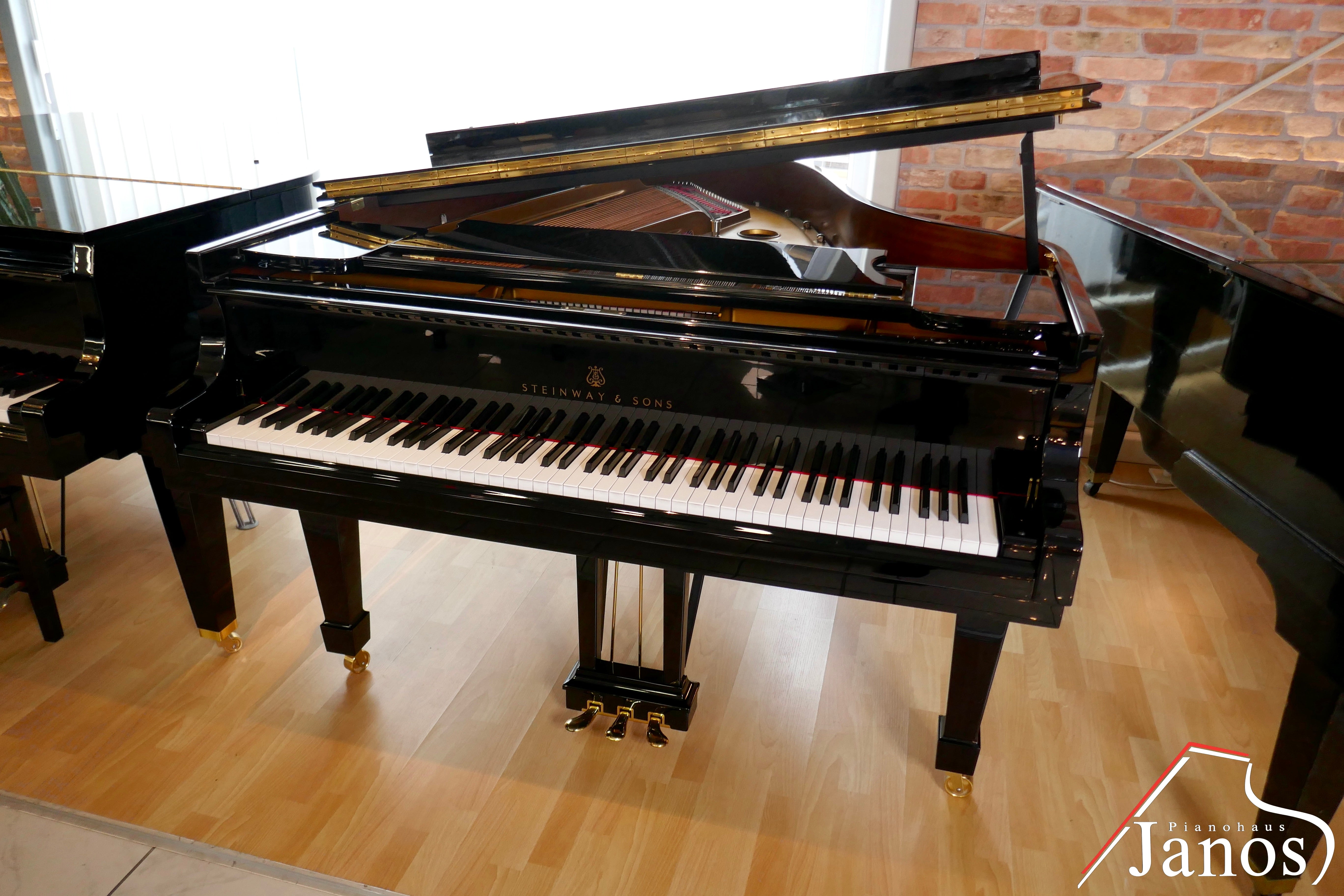 Flügel Steinway & Sons O-180 - Schwarz Hochglanz