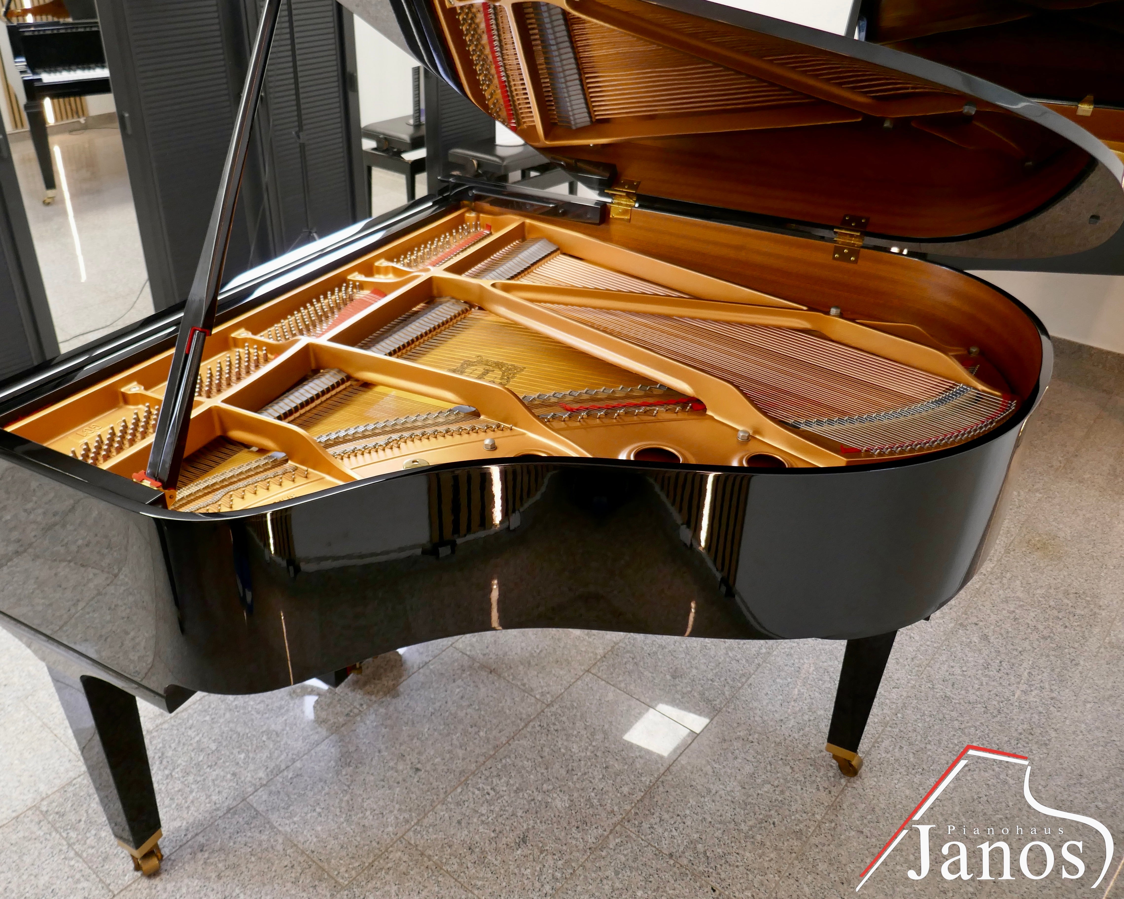 Flügel Yamaha GC2 - Schwarz Hochglanz